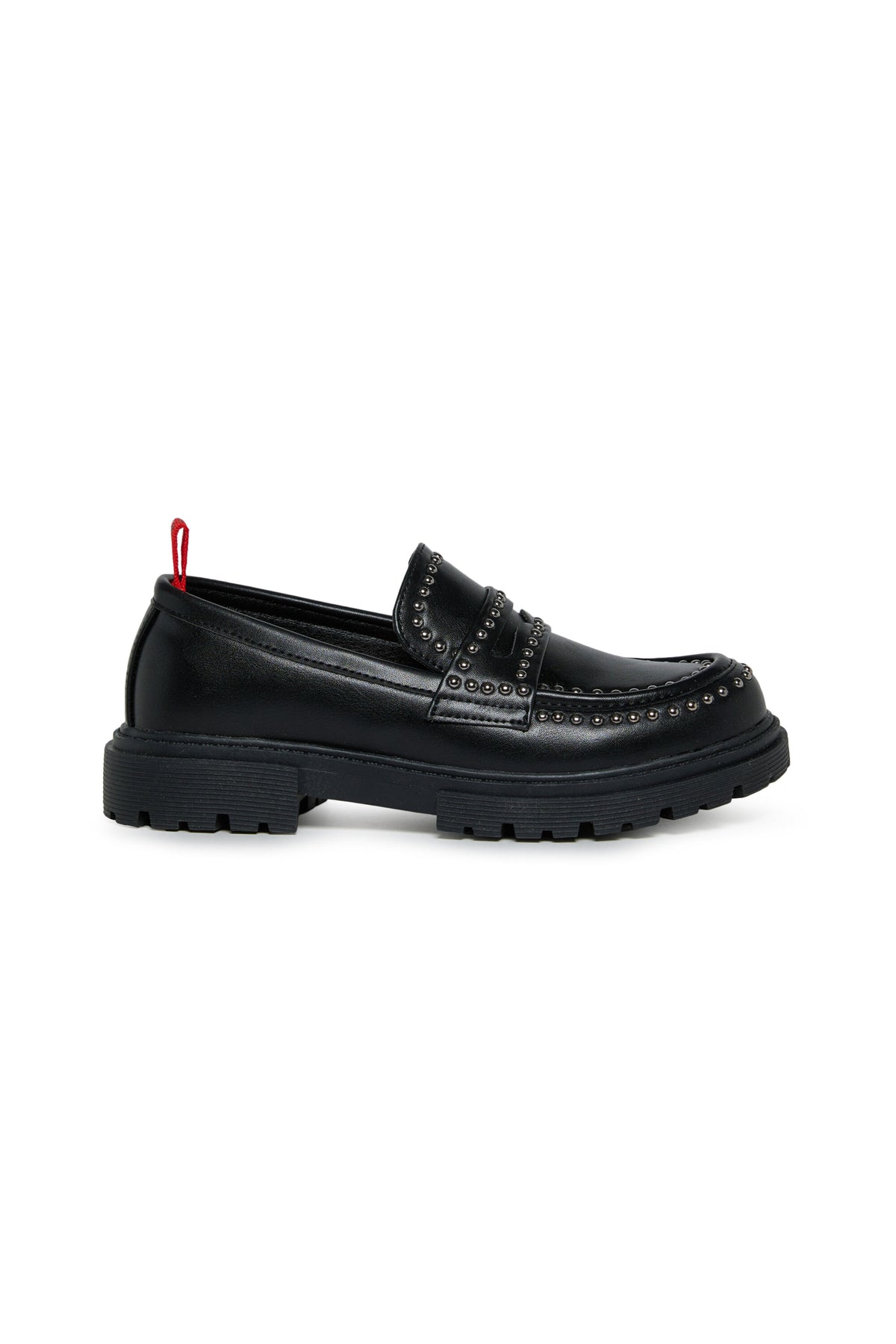 Mocasines con tachuelas