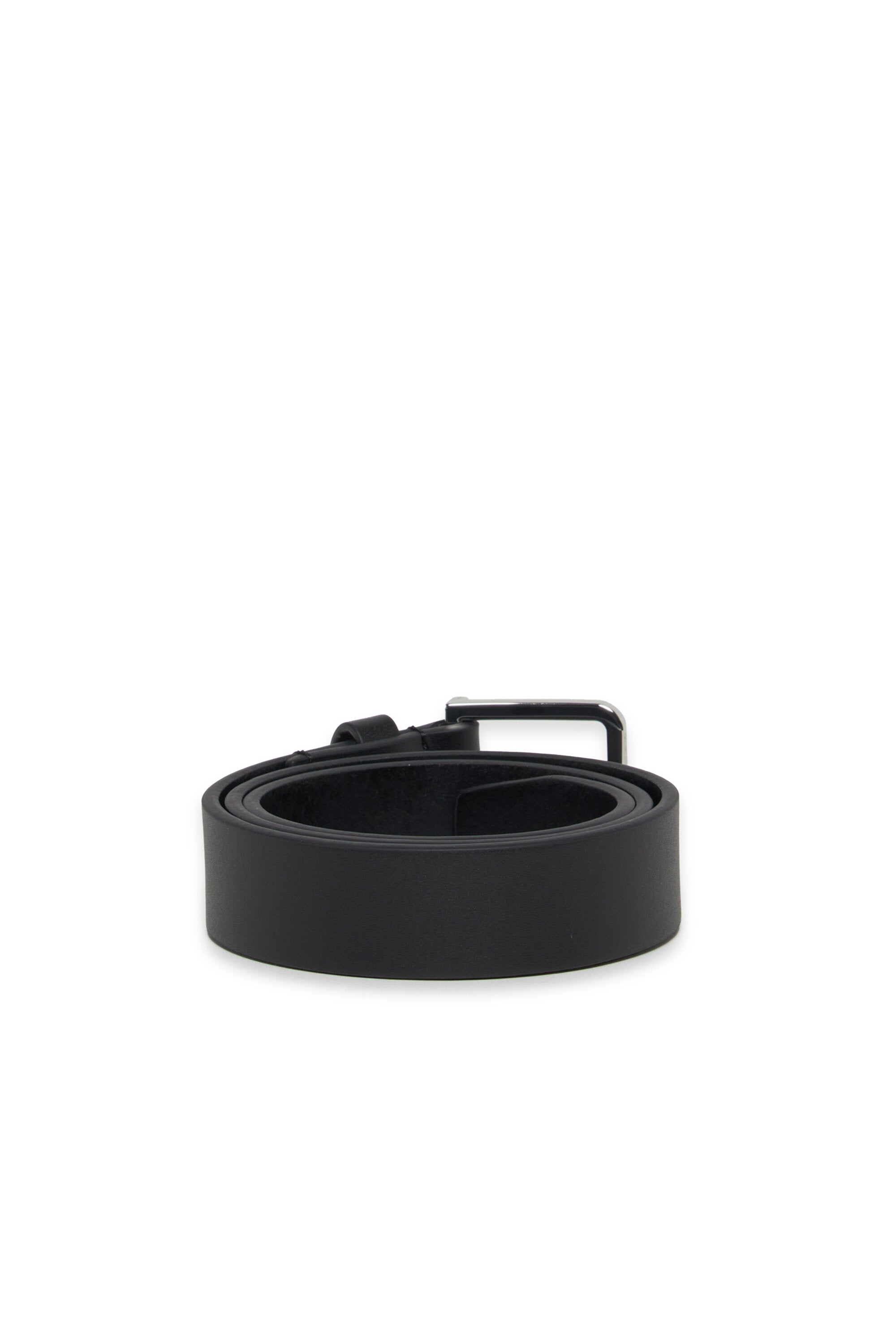 Ceinture en cuir avec boucle en métal