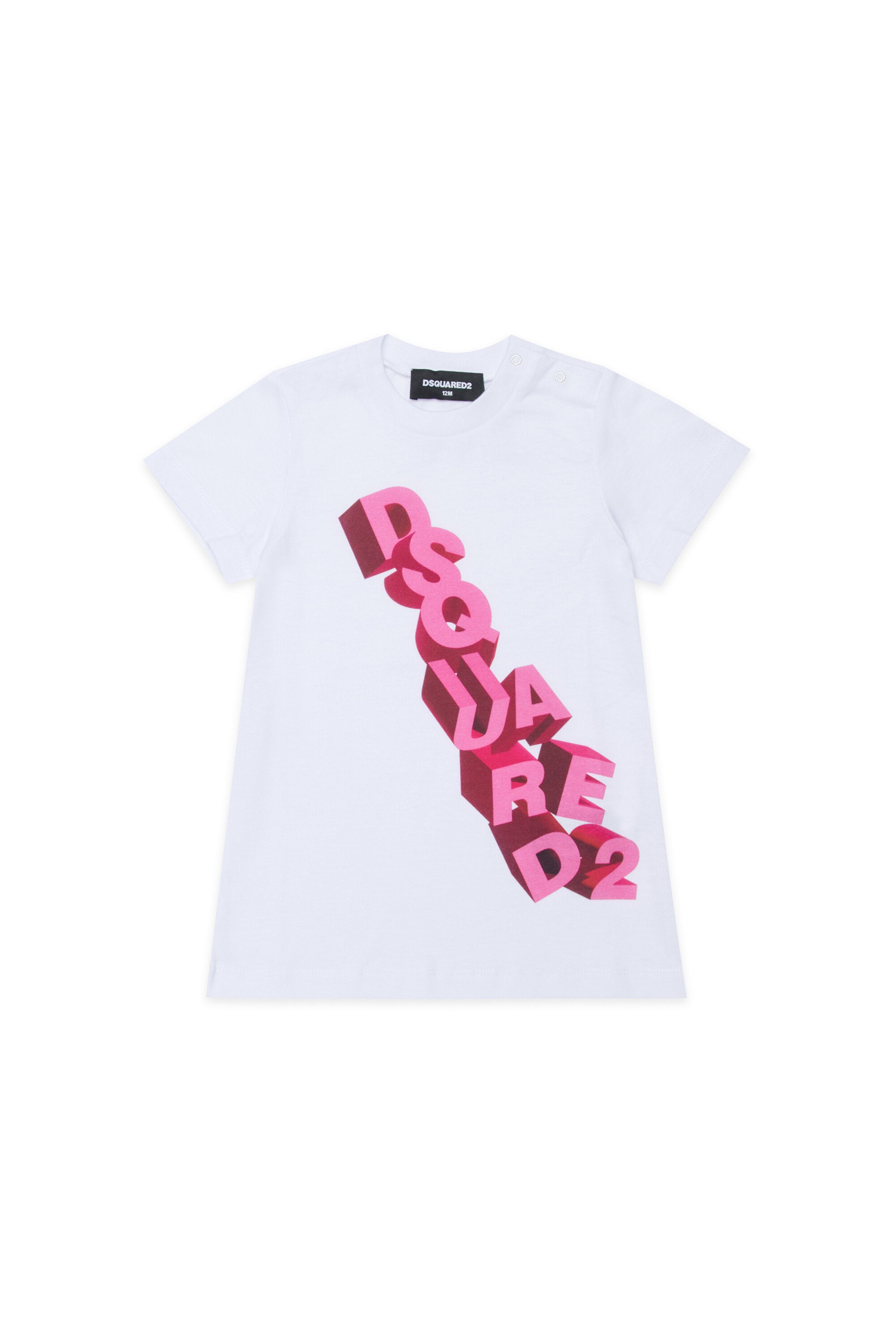 T-shirt with three-dimensional logo