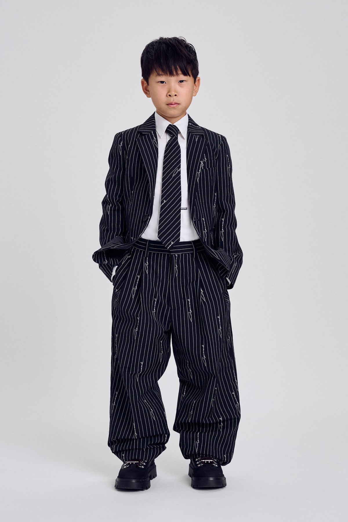 Pantalon formel à rayures fines