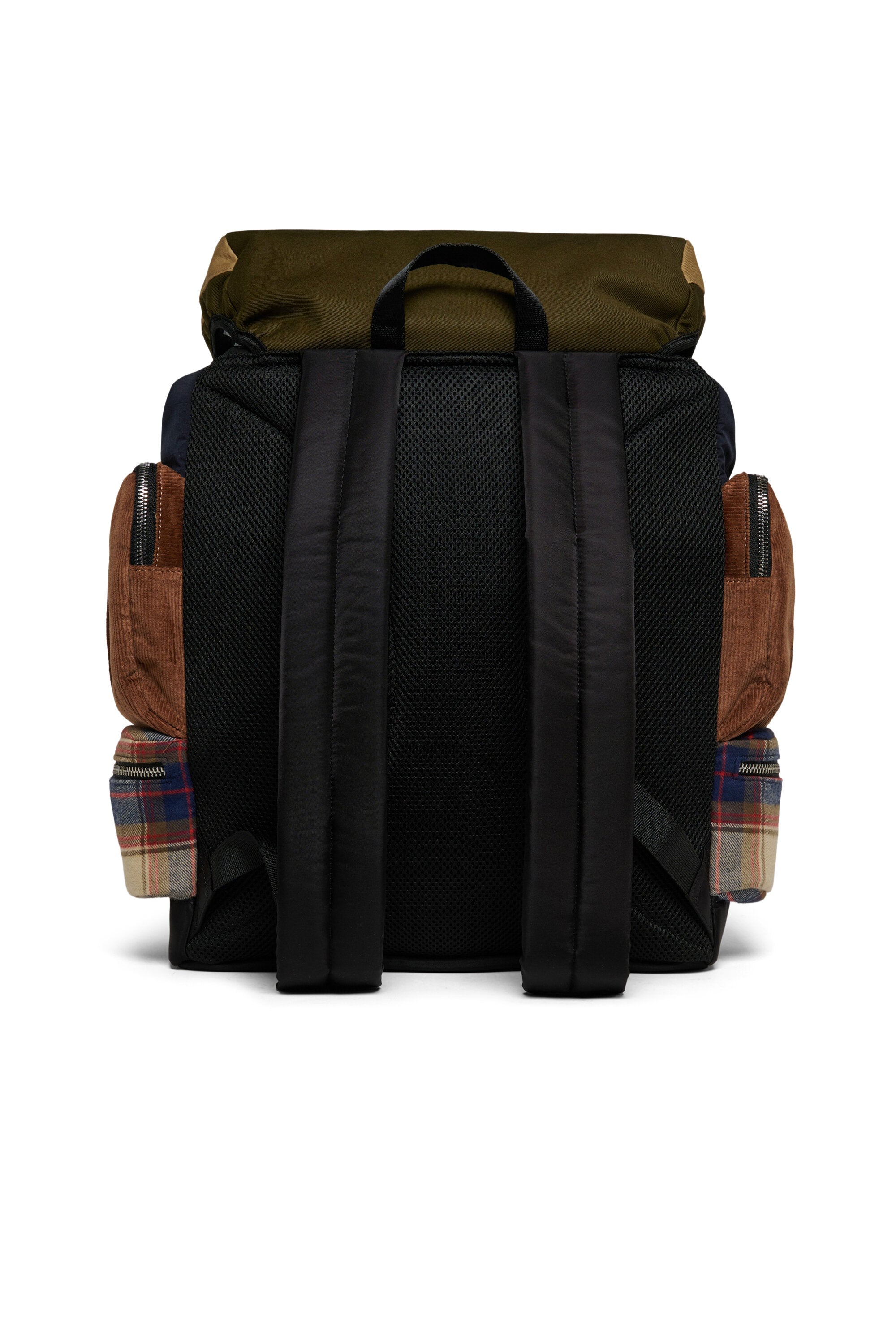 Mochila multibolsillos con parches decorativos