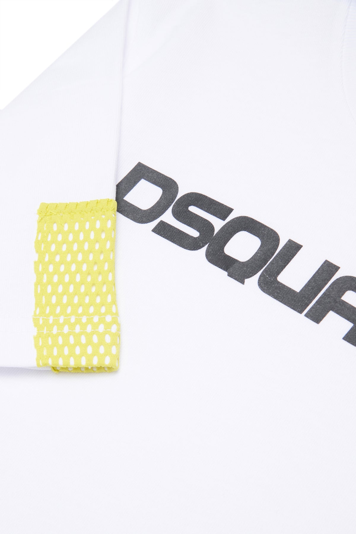 T-shirt avec logo sur la poitrine