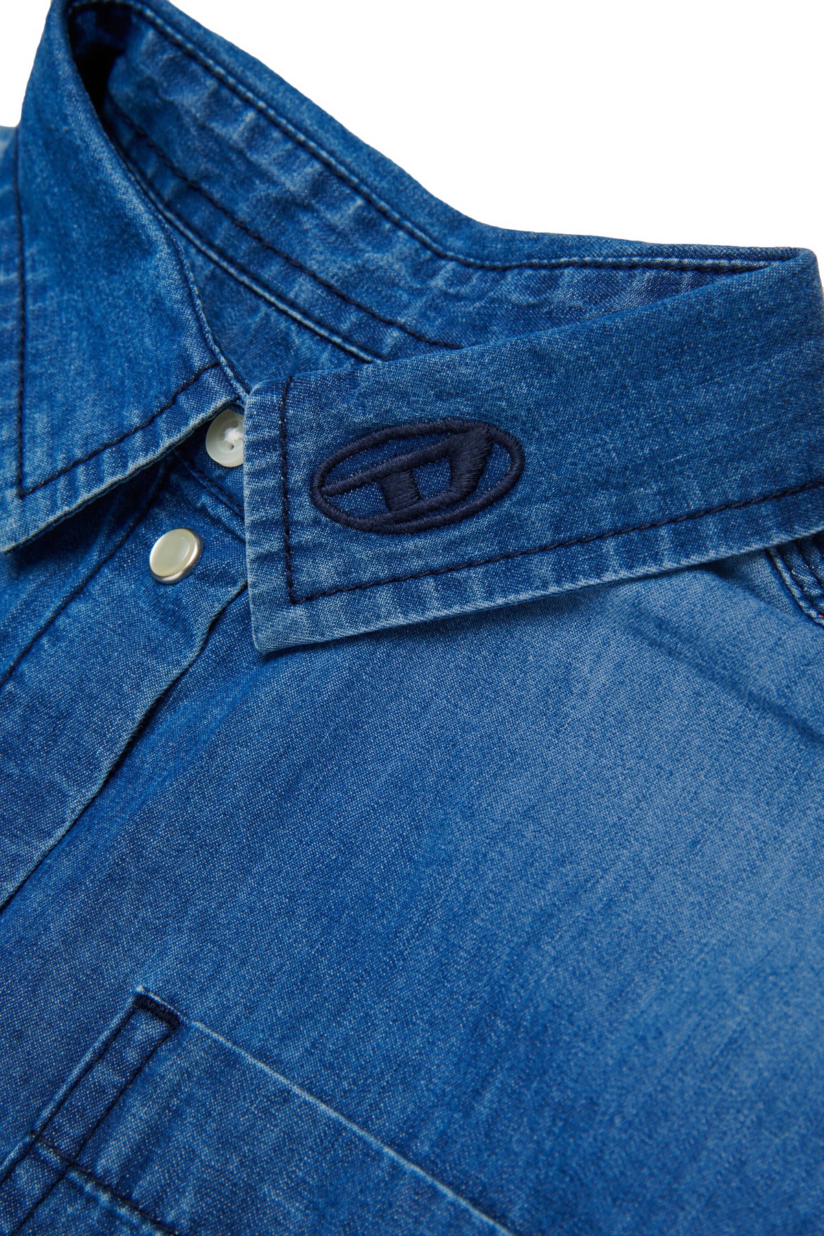 Chemise en denim à manches courtes