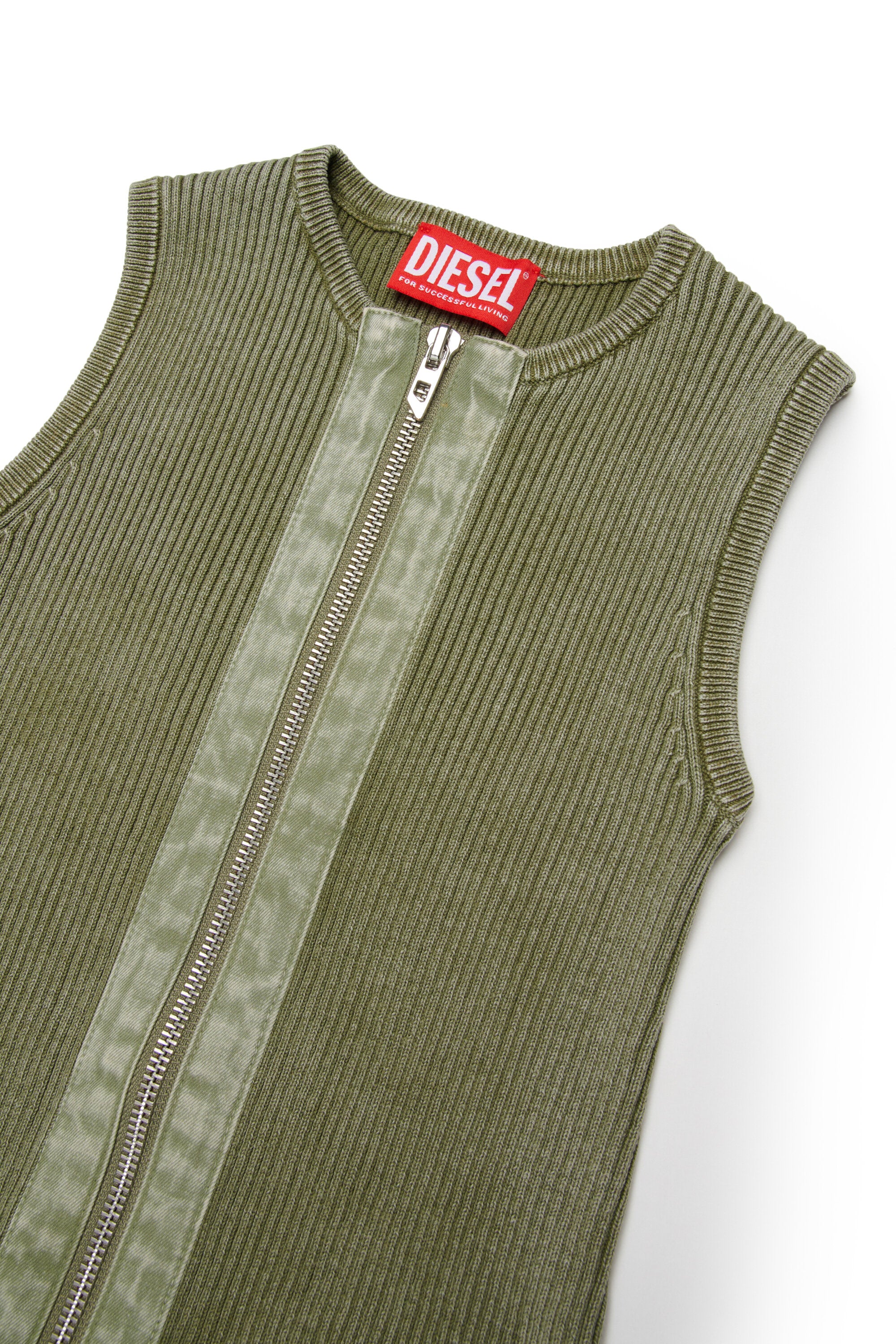 Robe sans manches avec poches appliquées
