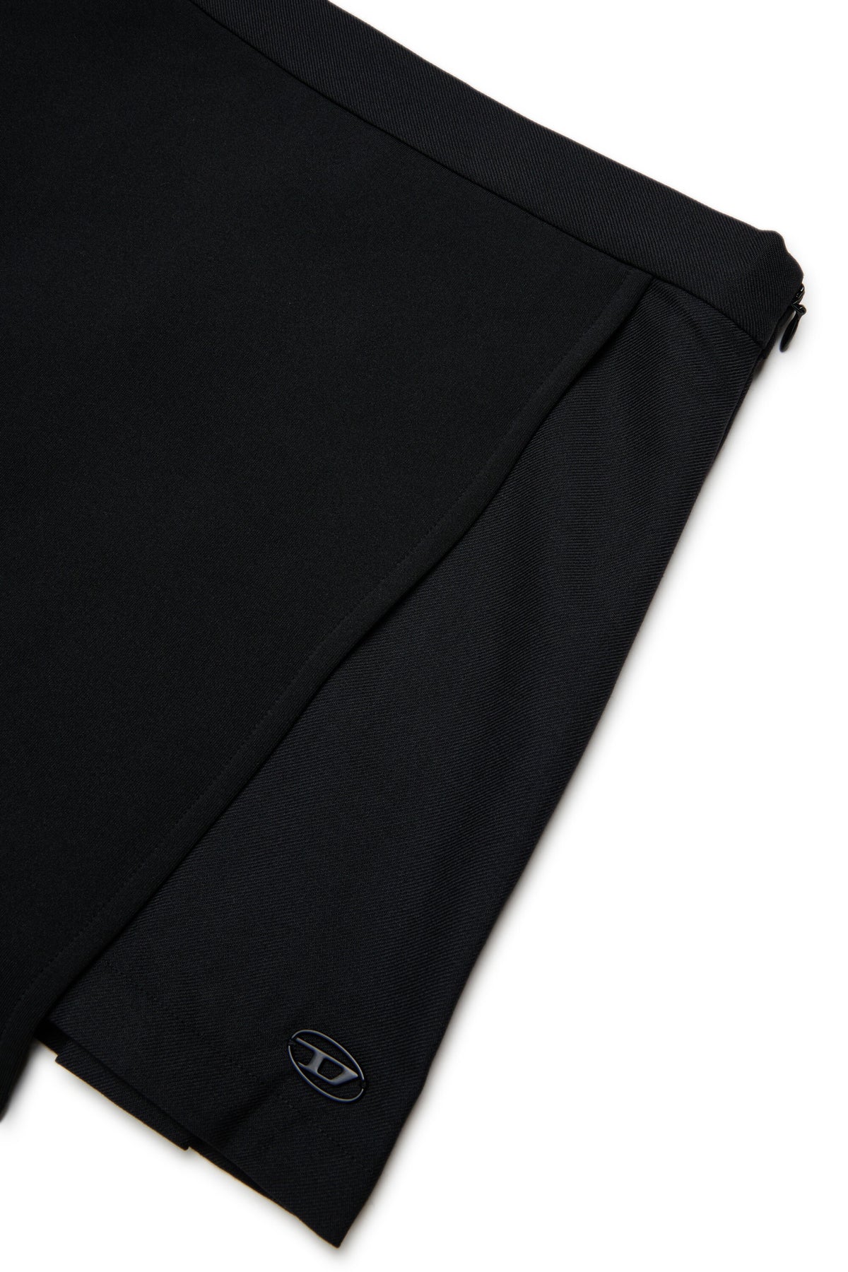 Pleated skirt with logo