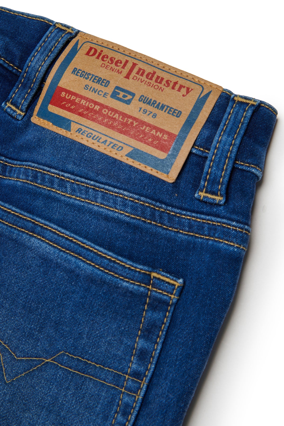 JoggJeans® slim fit medium blue wash - D-Veel