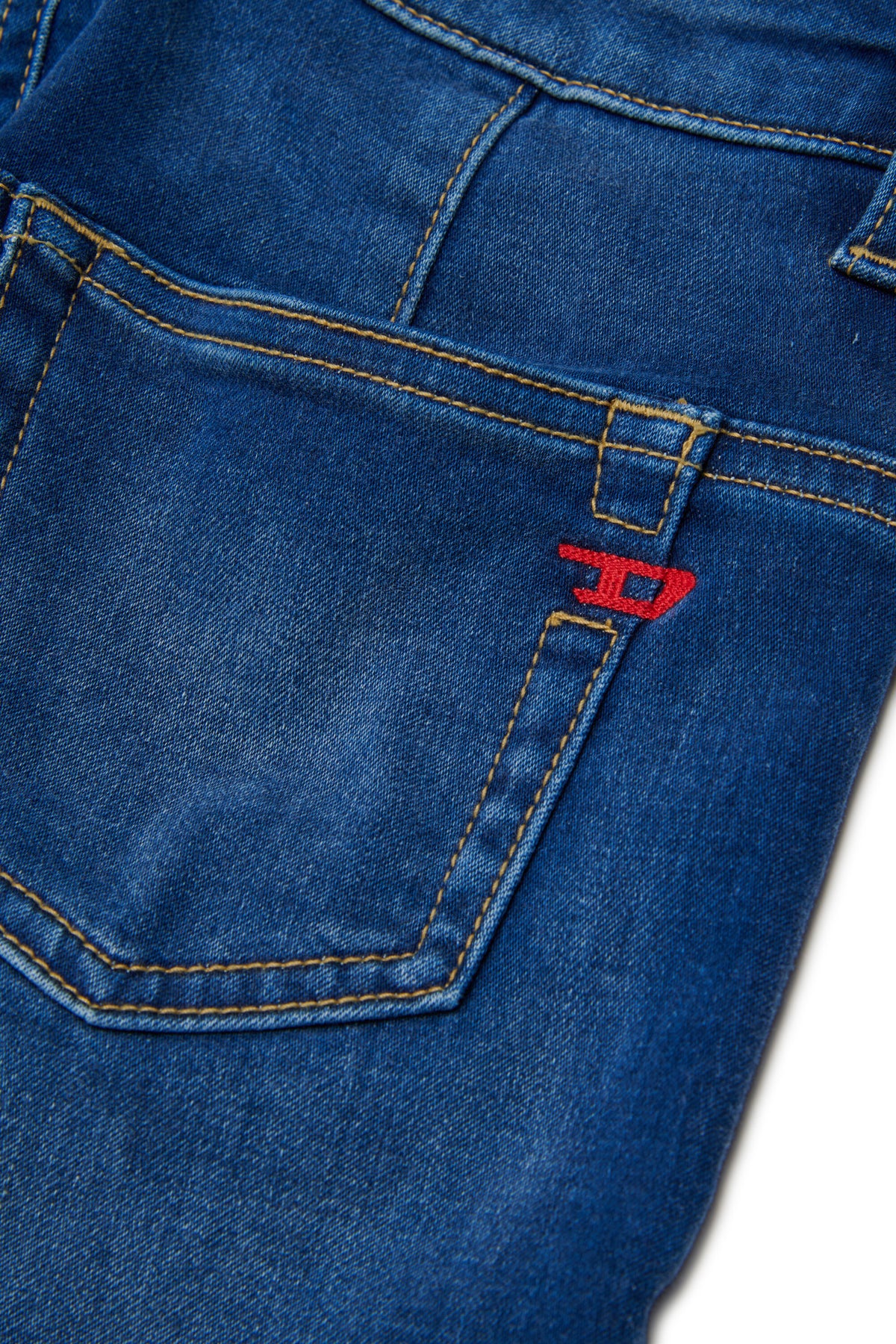 JoggJeans® corte regular lavado azul medio - D-Ilia