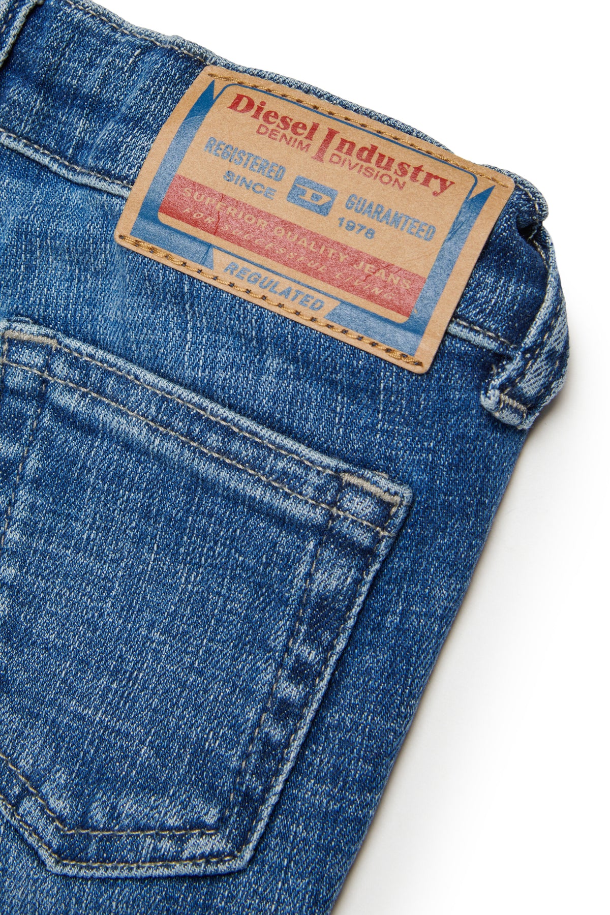 Jeans bootcut fit lavado azul medio - D-Heki