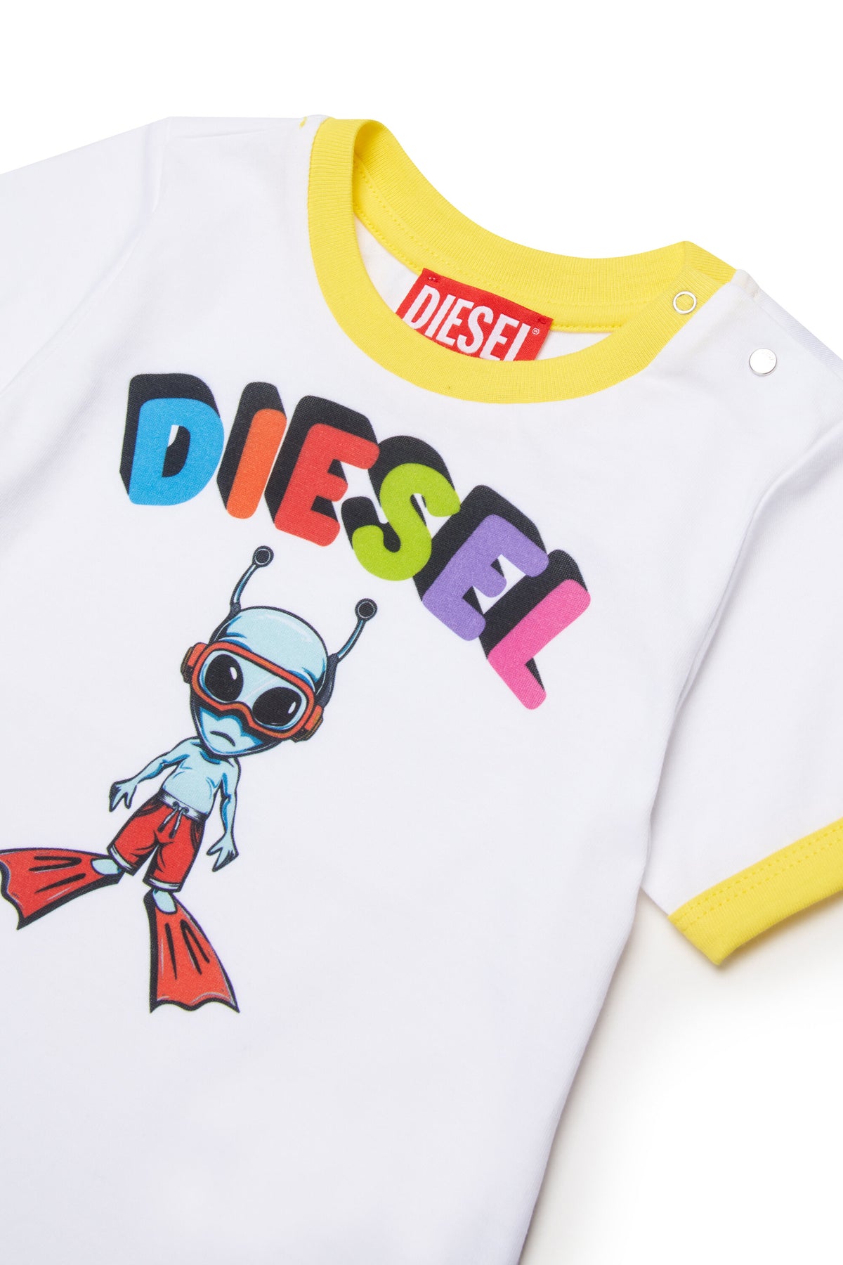 T-shirt avec logo et motif sur le devant
