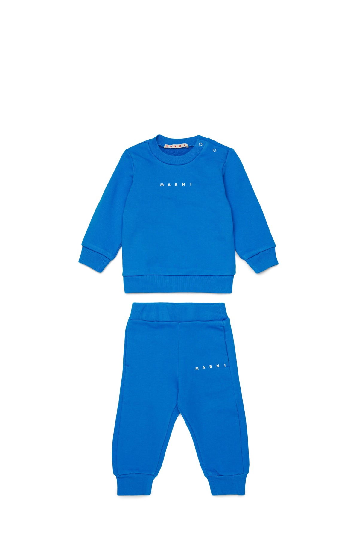 Conjunto de chándal con logo institucional