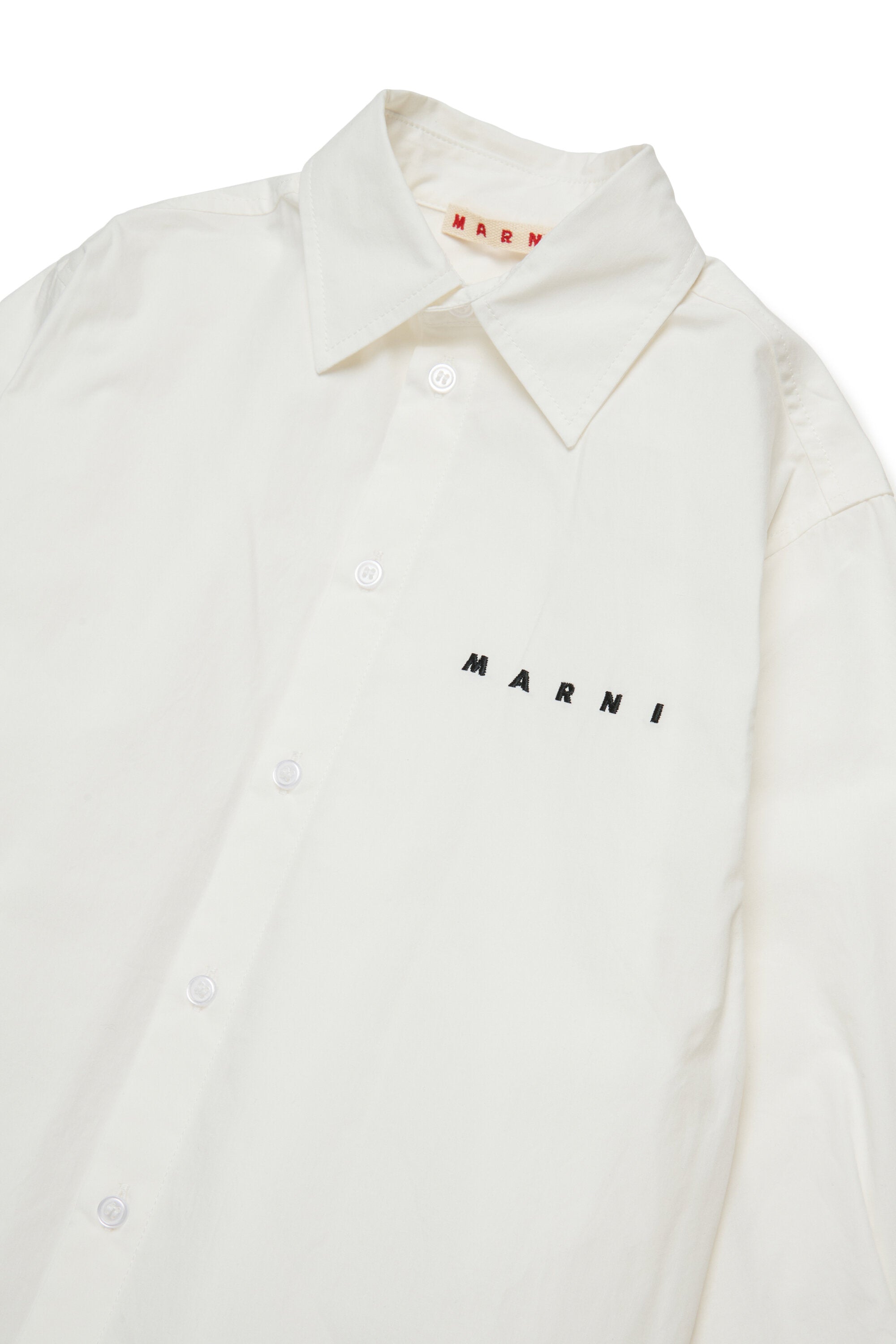 Camisa de popelín con logotipo bordado