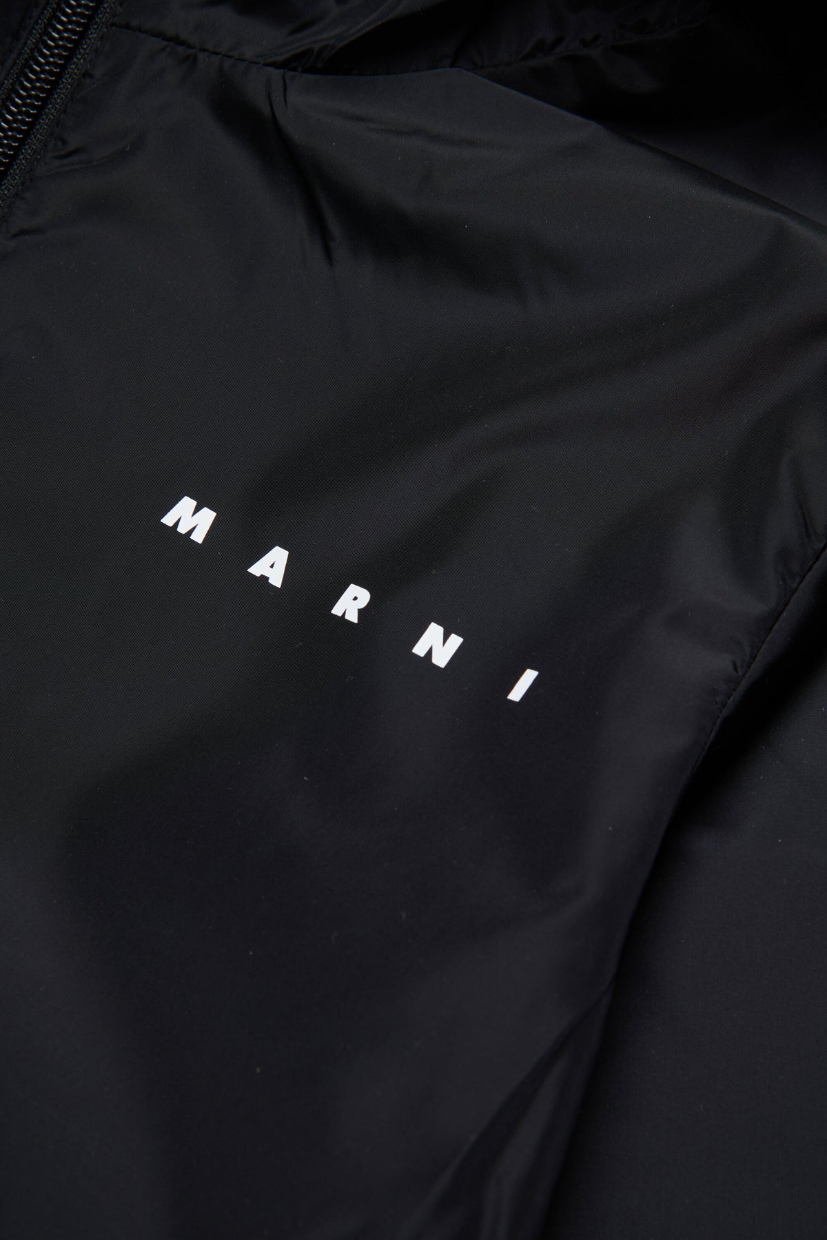 Windbreaker with printed logo