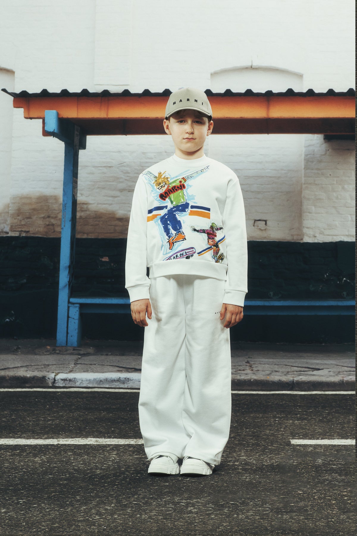 Sweat-shirt col rond avec imprimé skateur