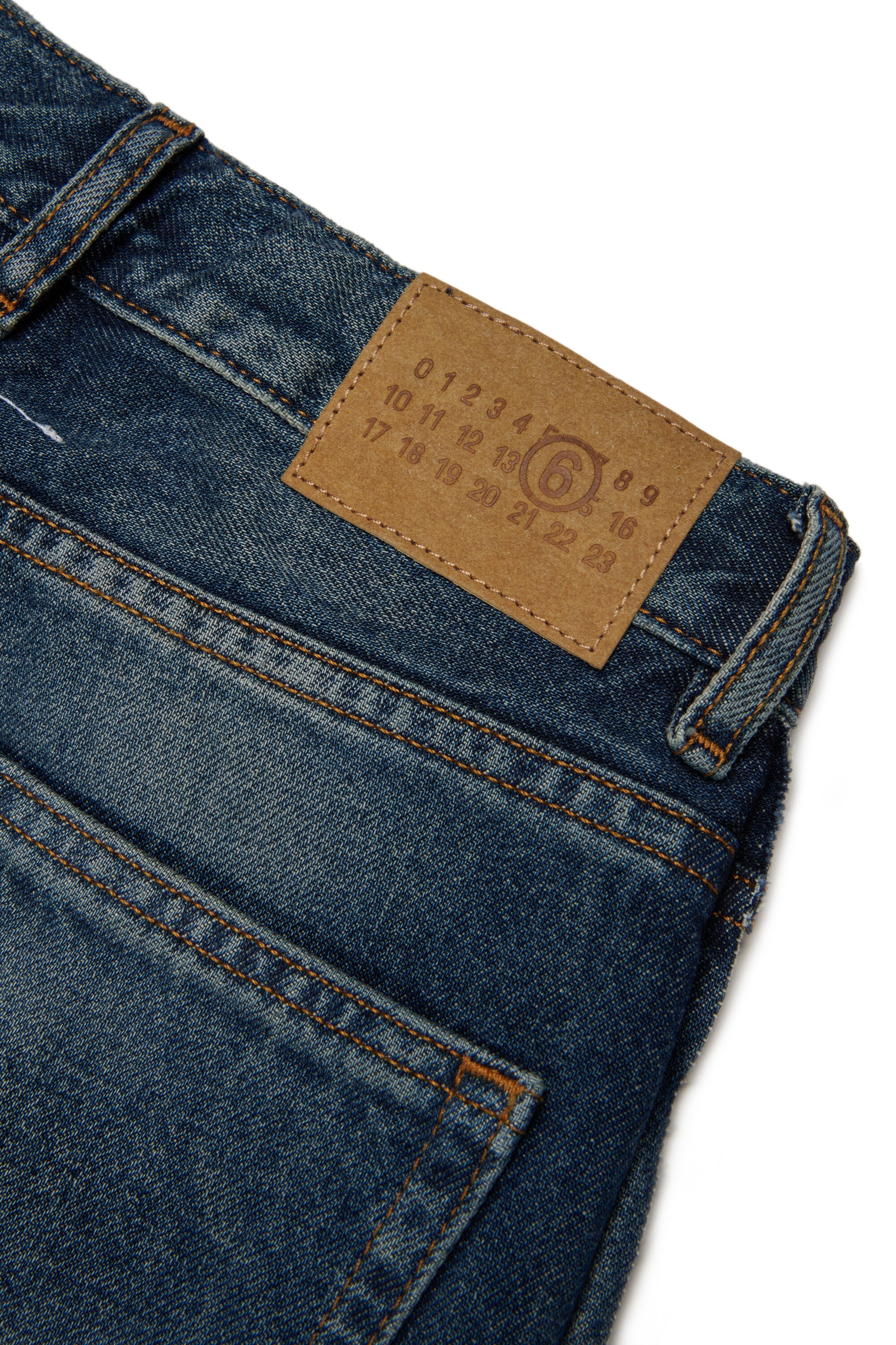 Jeans corte regular azul medio