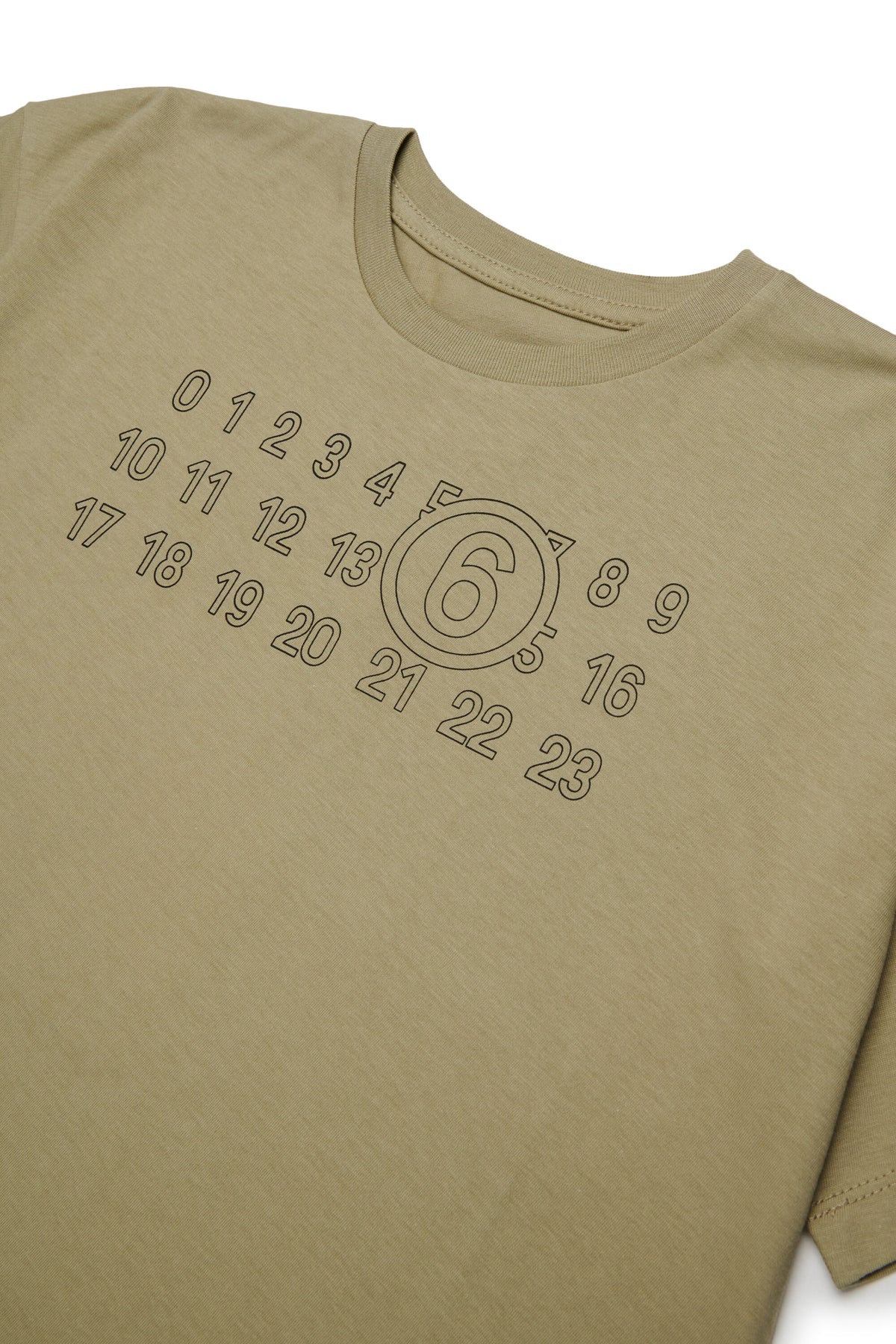 T-shirt avec logo sur la poitrine