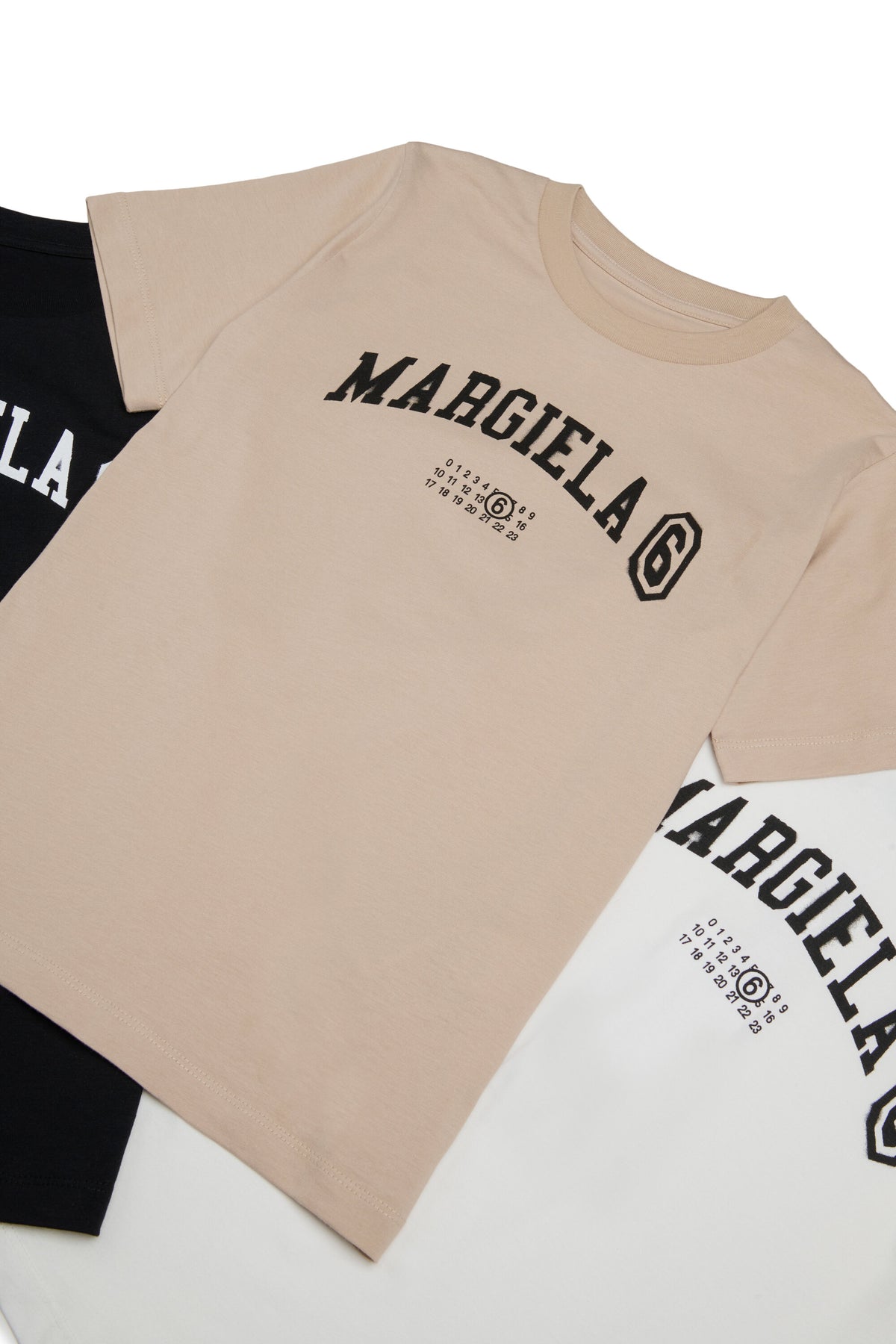 Set de camisetas de cuello redondo con logotipo