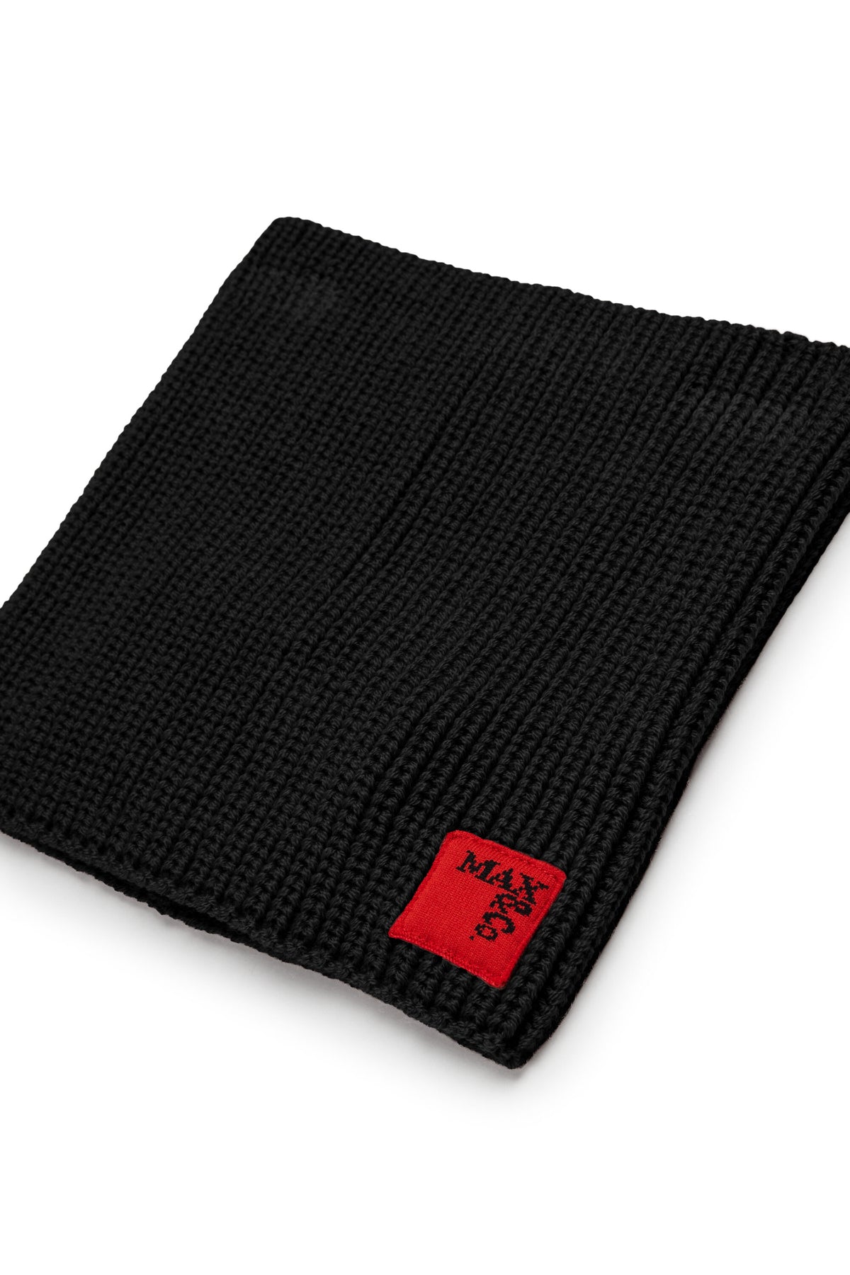 Col en maille de laine avec patch