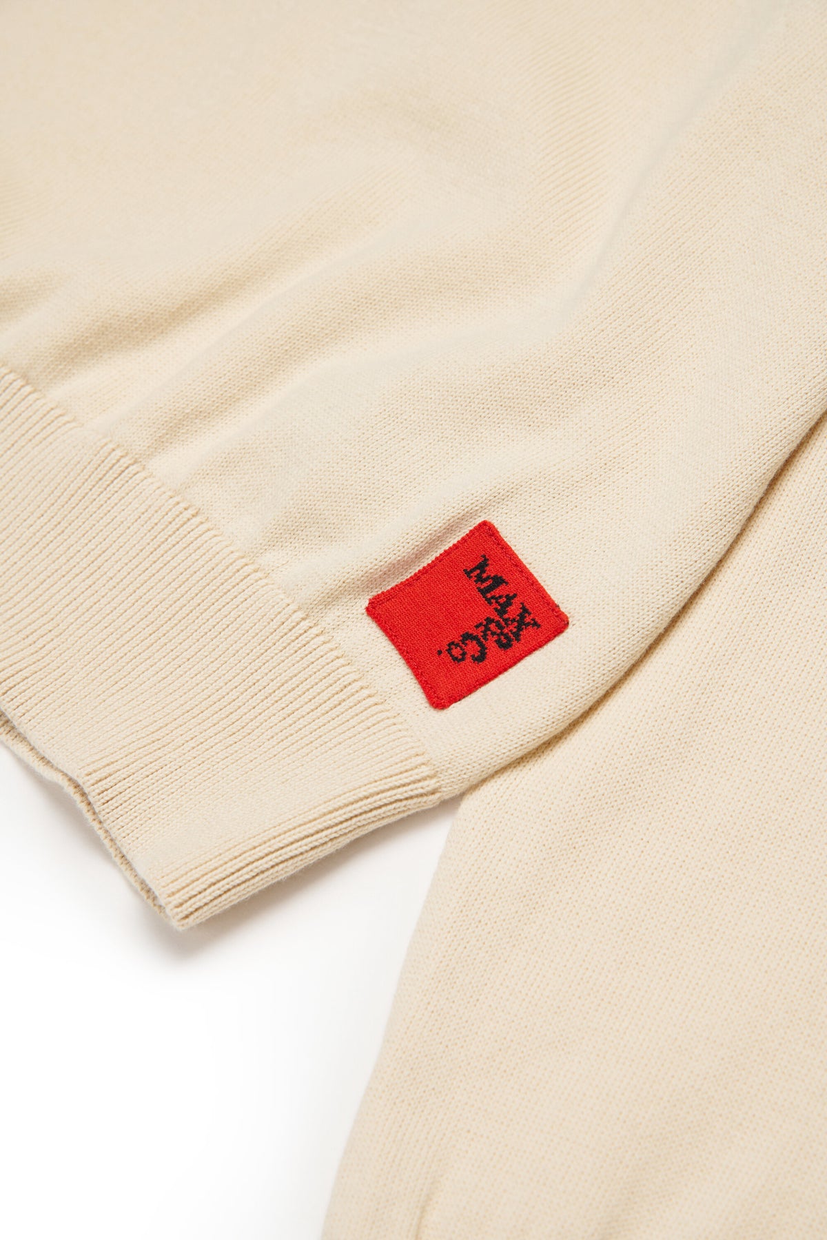 Pull col rond avec logo
