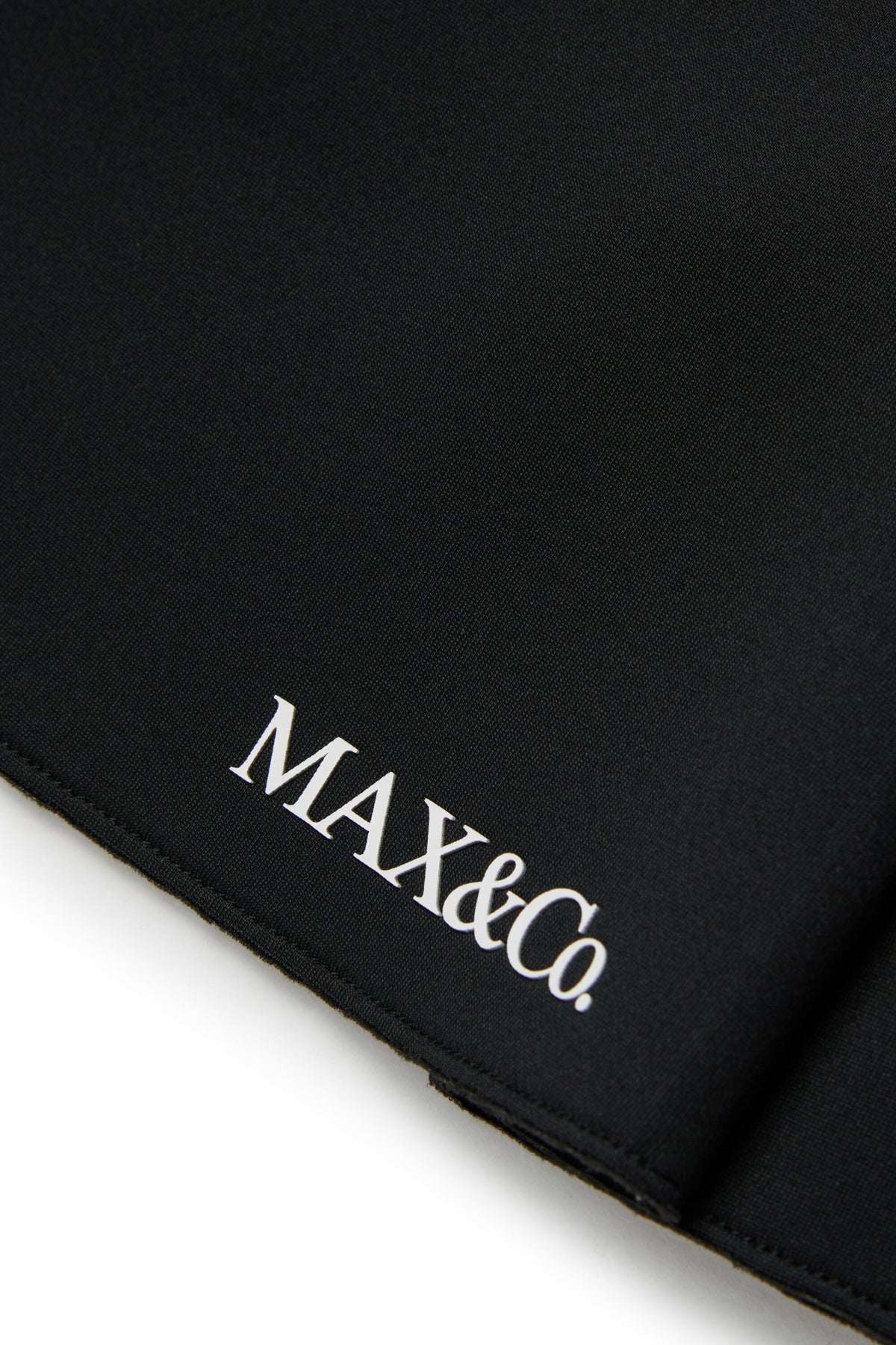 Vestido sin mangas con logo