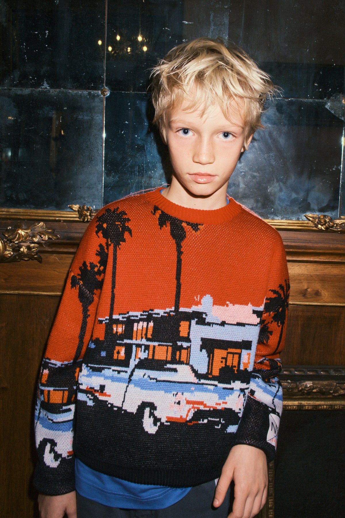 Pull ras du cou avec logo