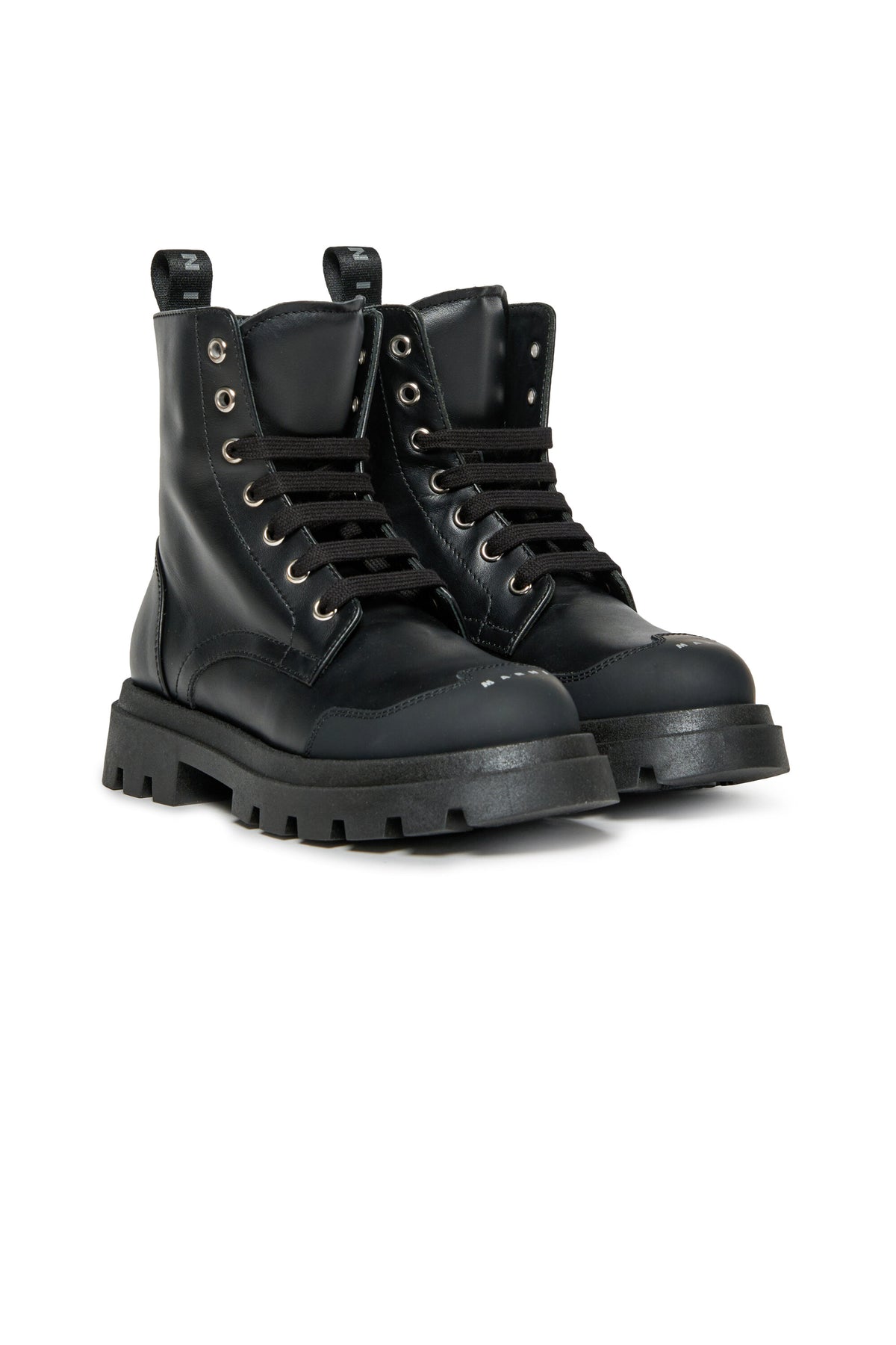 Boots with toe logo