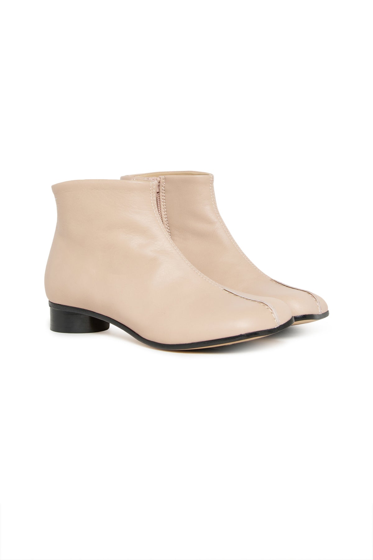 Bottes basses en cuir à talons