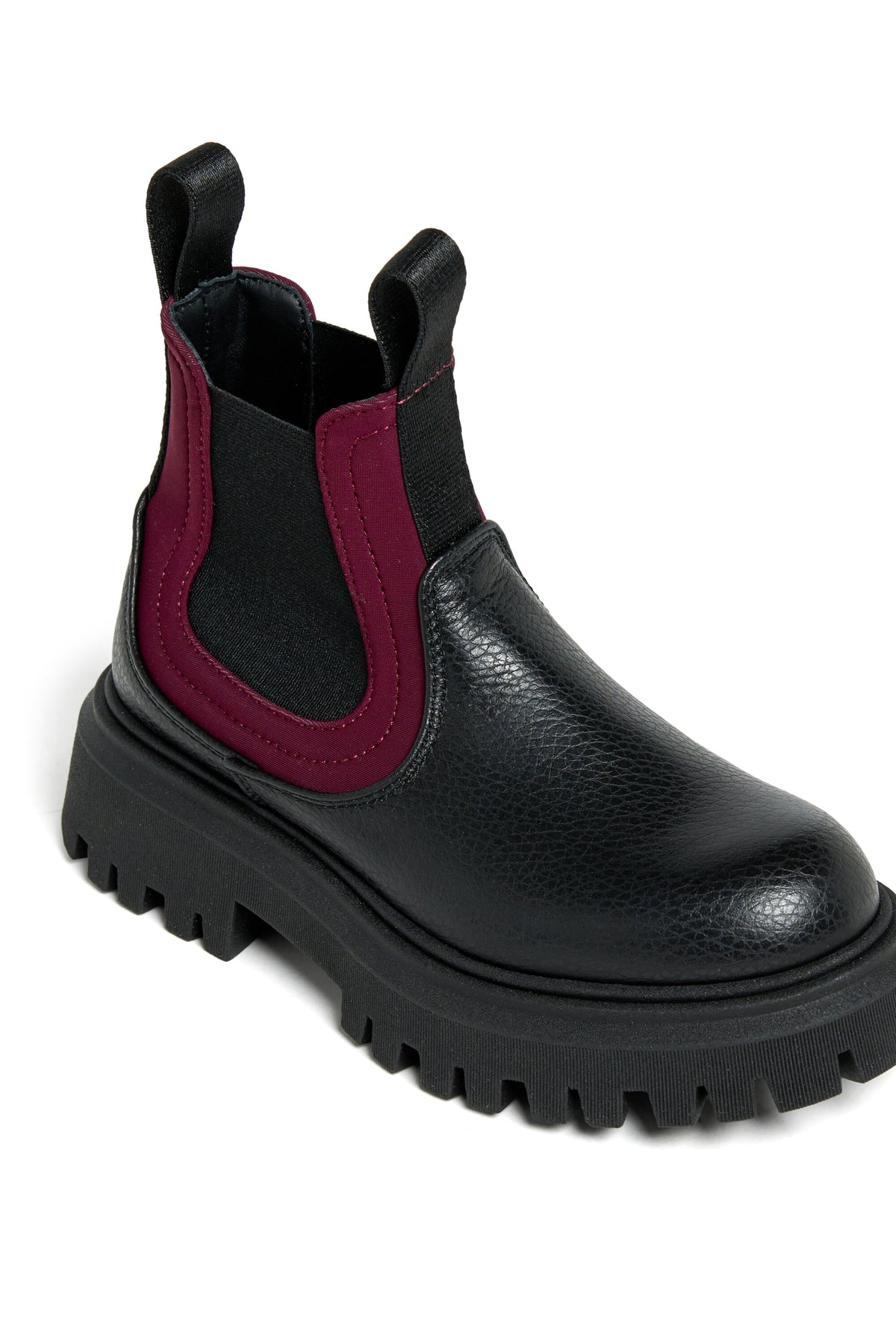 Leather Chelsea boots with logo ribbon