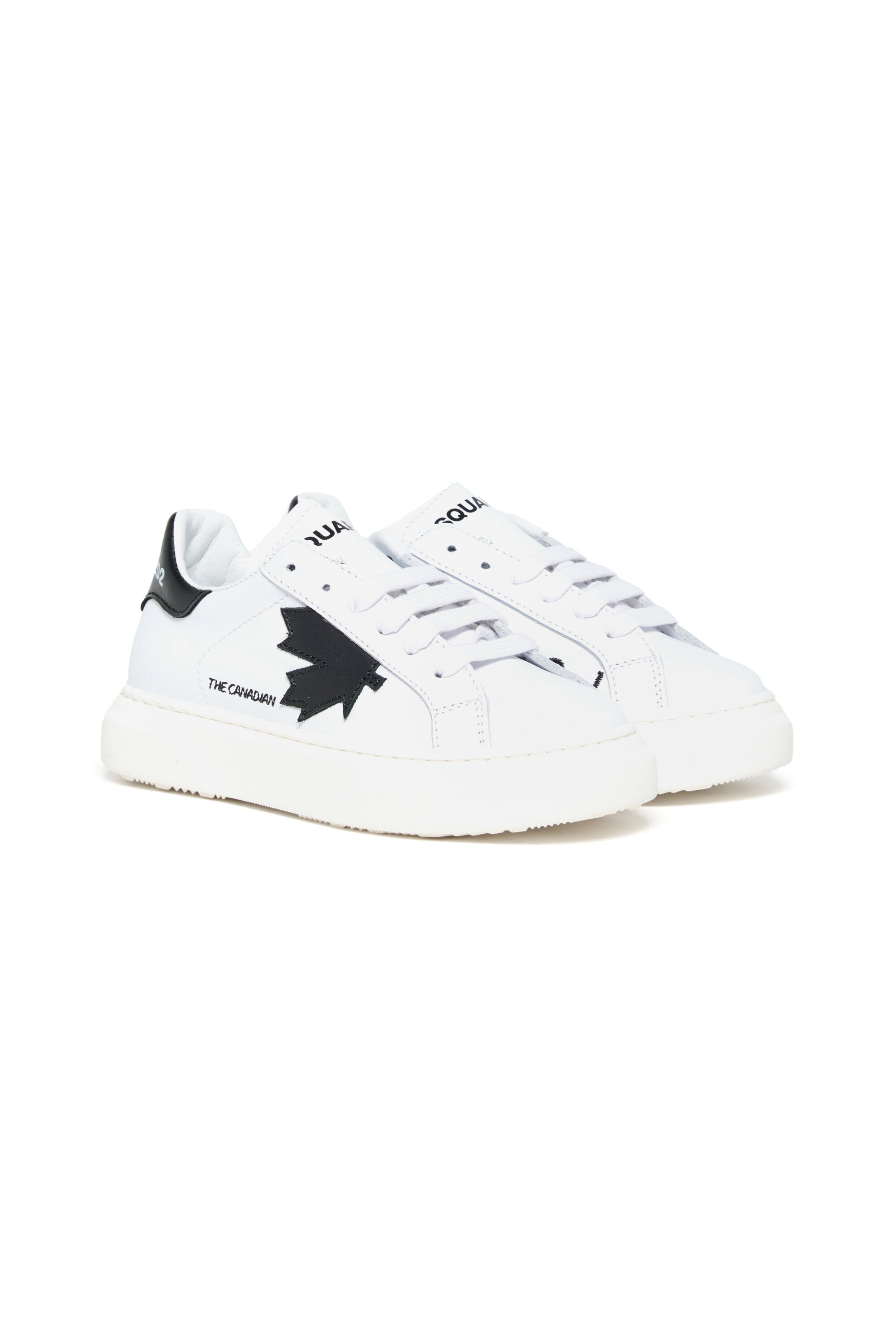Leather low top sneakers with Maple Leaf