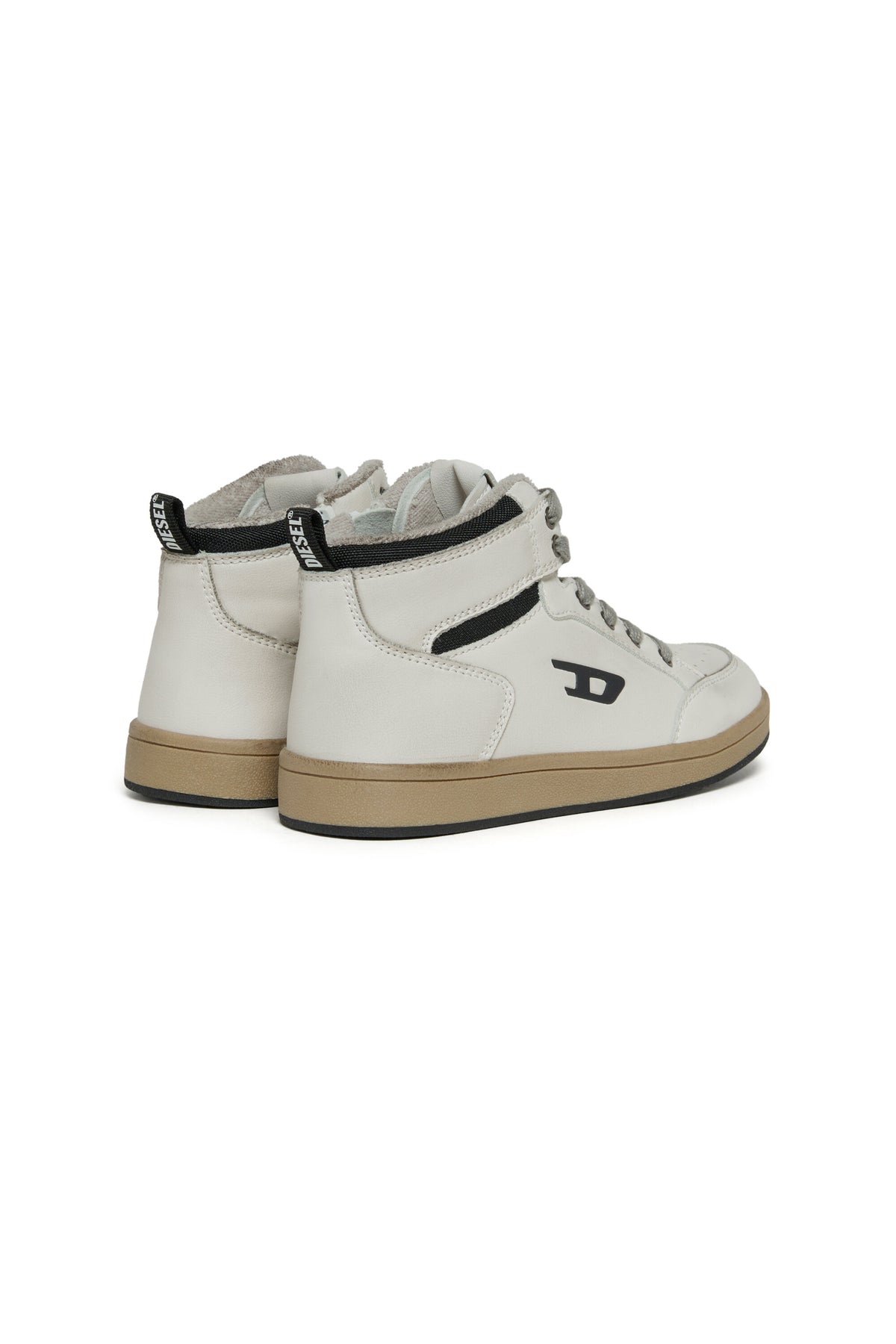 Sneakers with logo