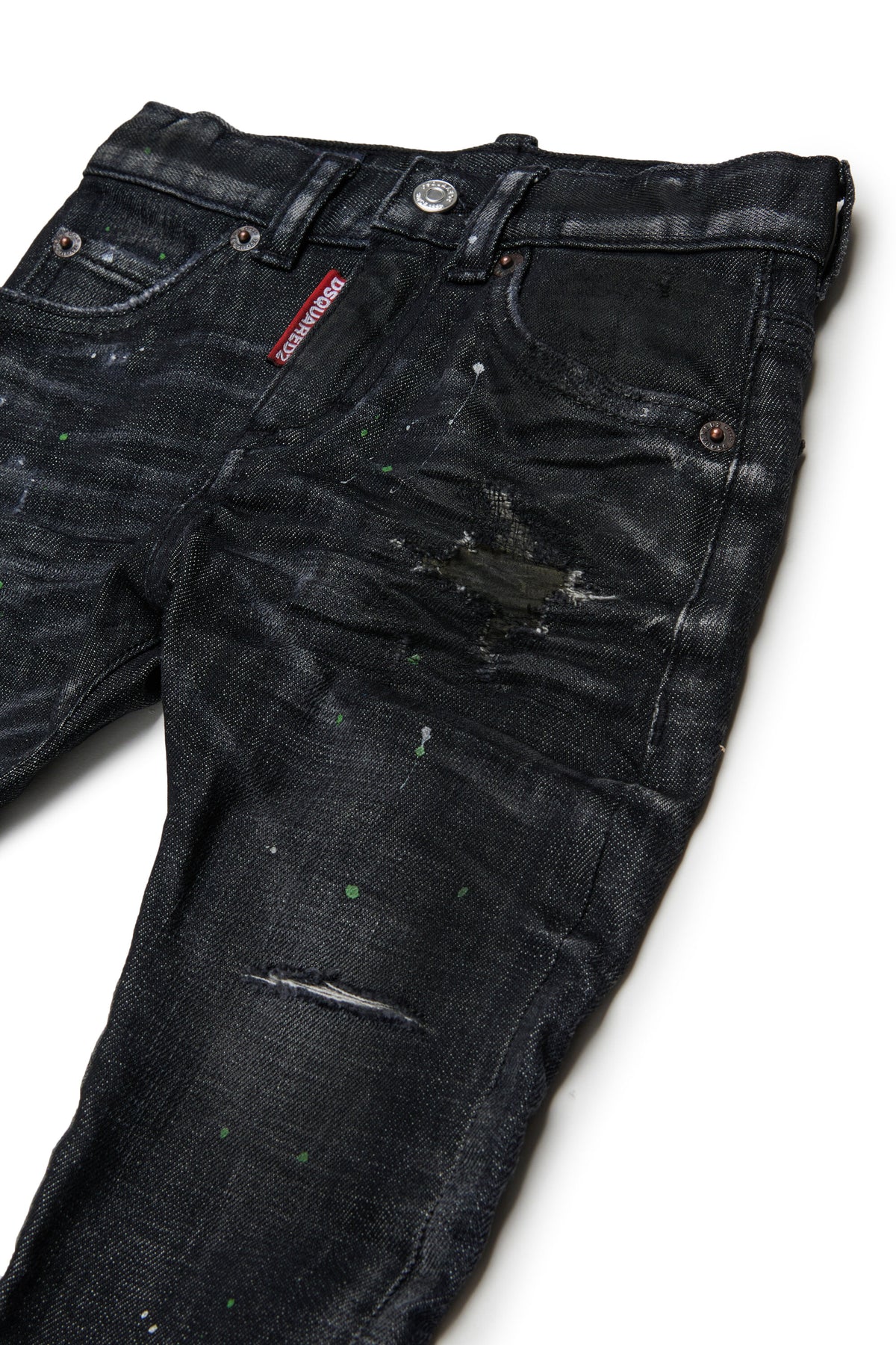 Jeans corte slim lavado negro