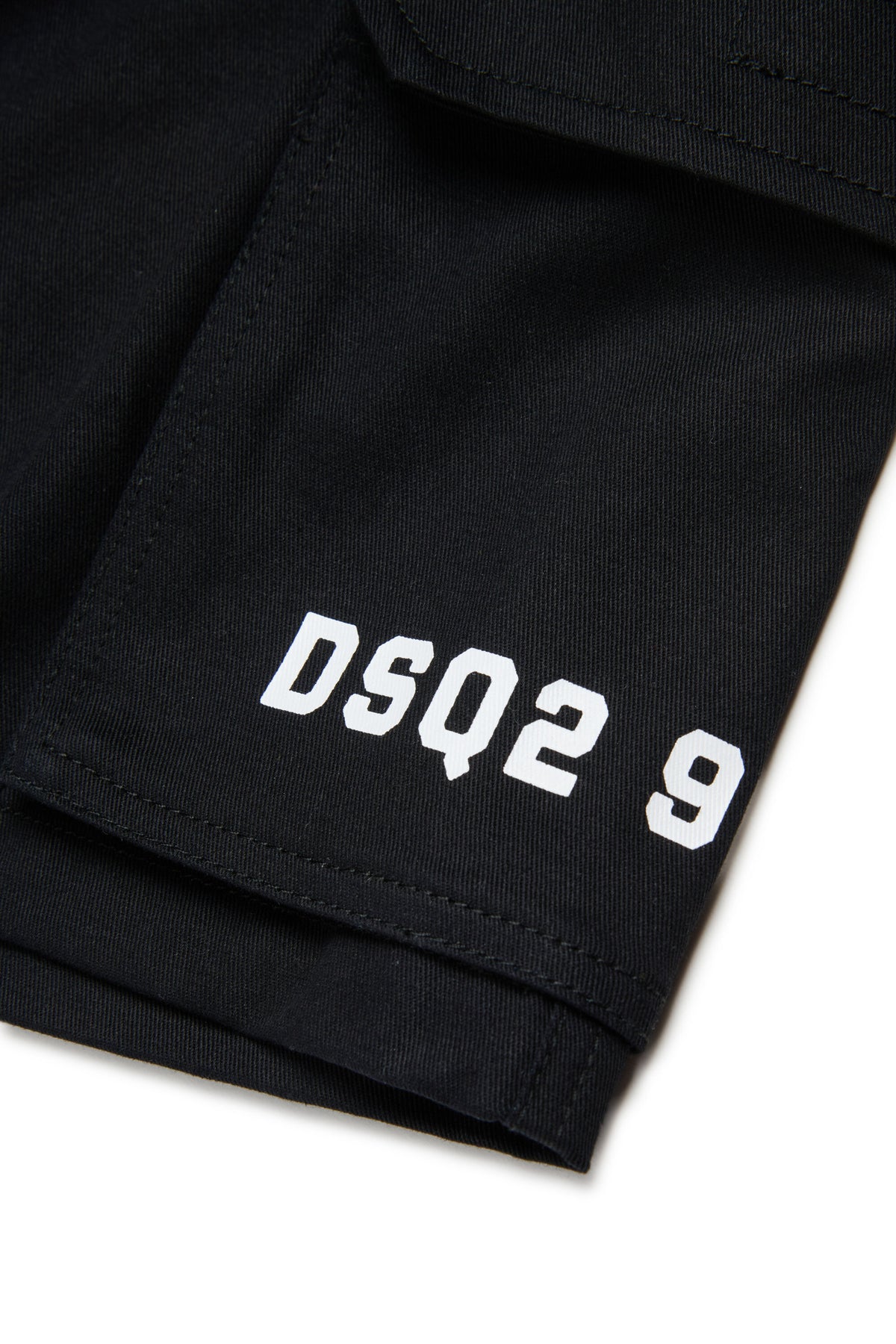 Cargo shorts with logo