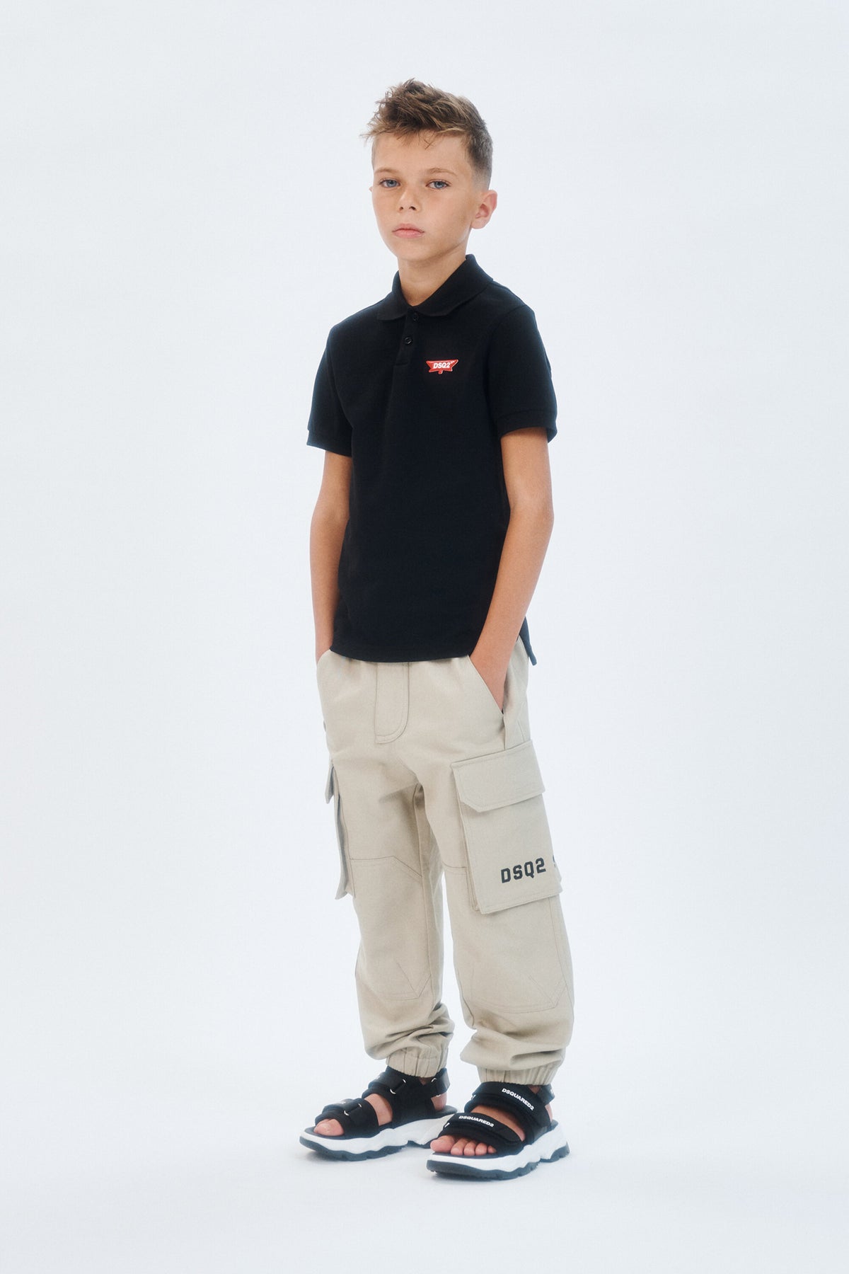Cargo pants with side pockets