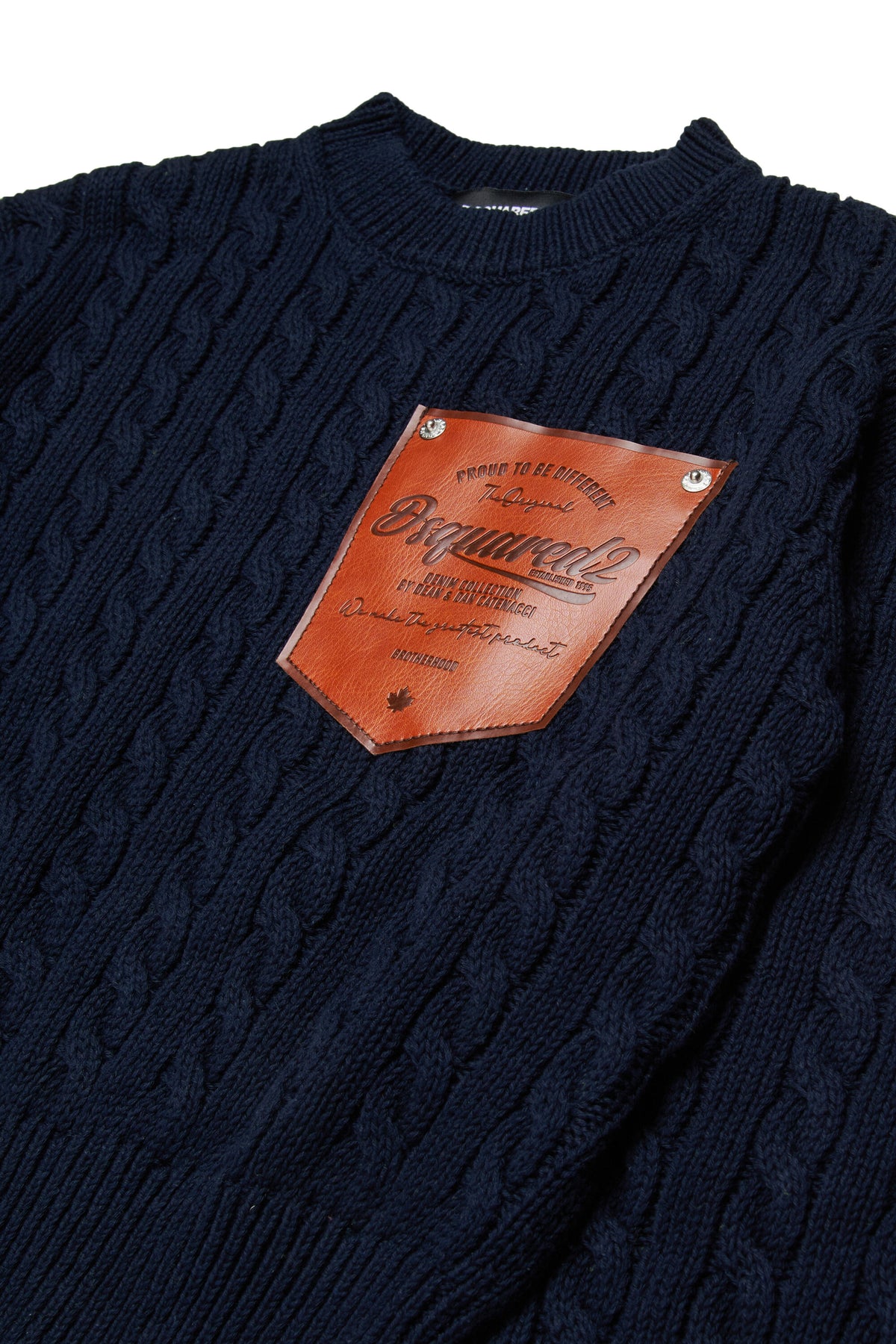 Pull ras-du-cou en maille torsadée avec logo