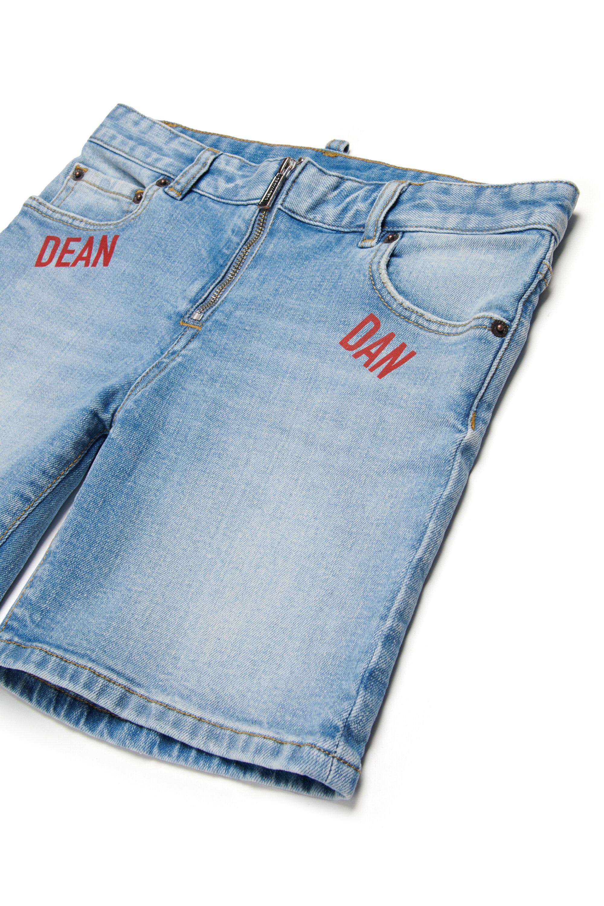 Short en denim bleu clair