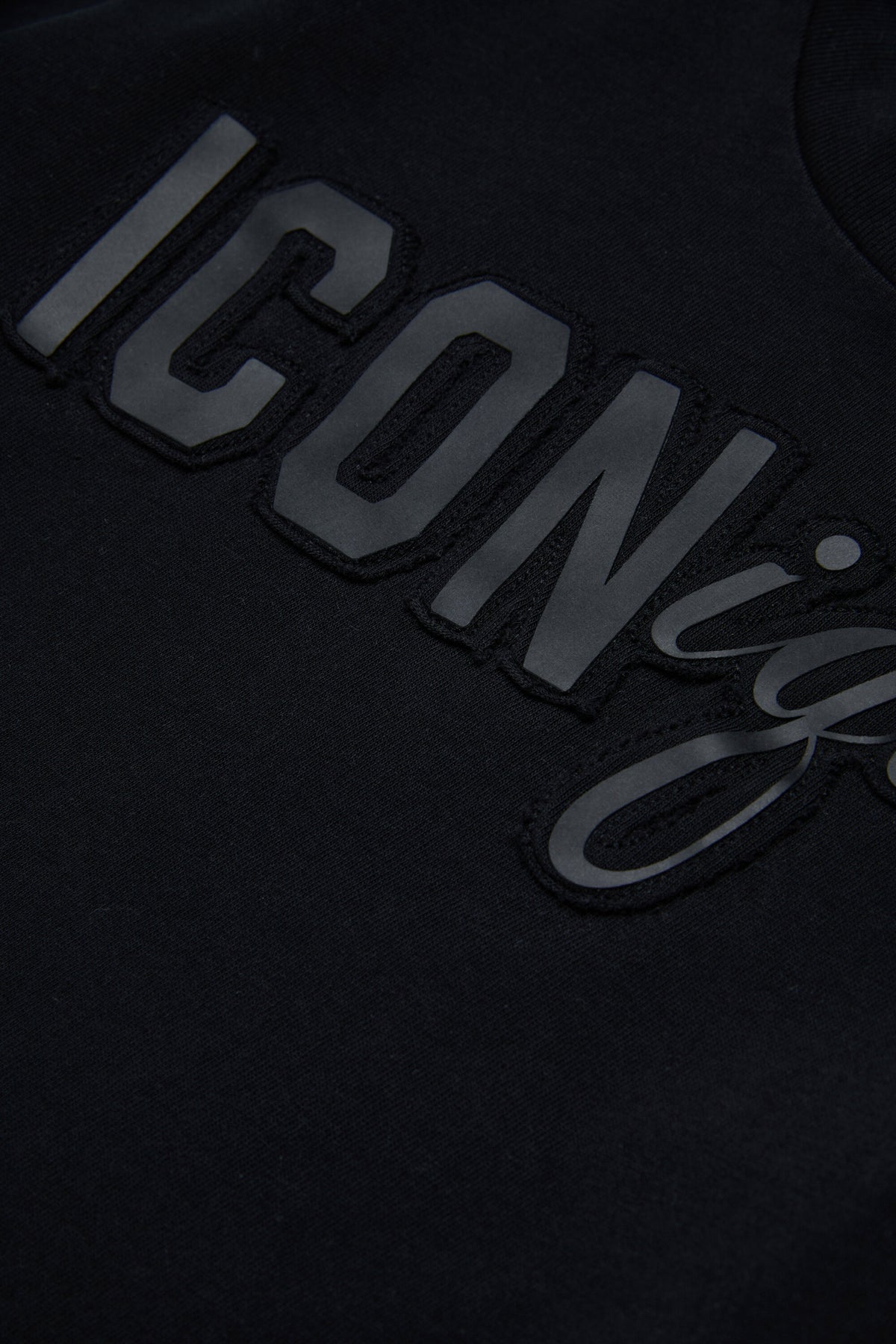 T-shirt with logo