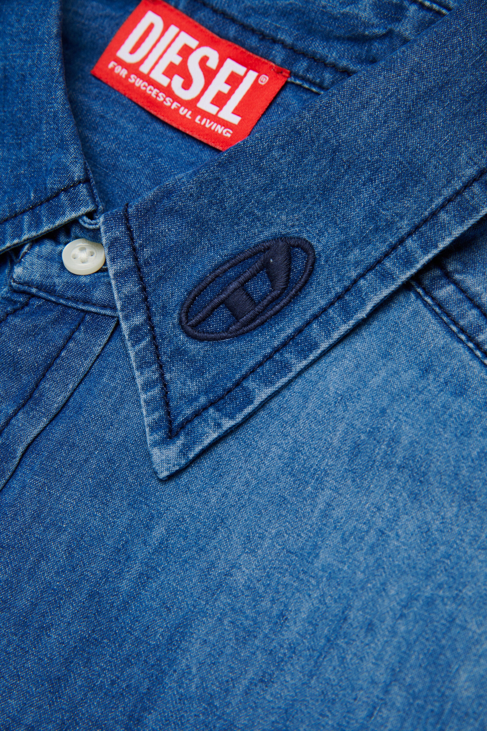 Chemise en denim à manches longues avec logo