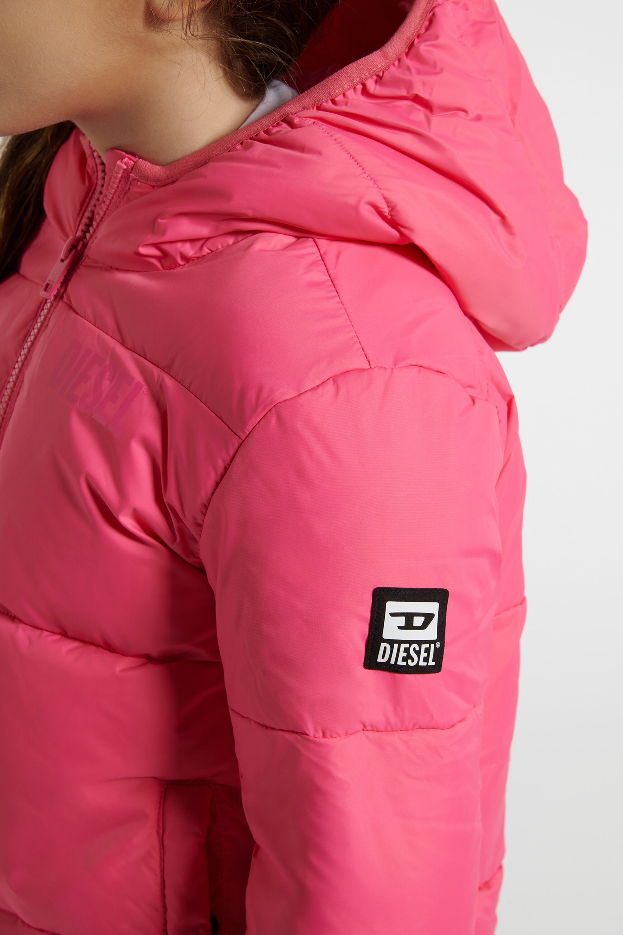 Chaqueta acolchada con logotipo