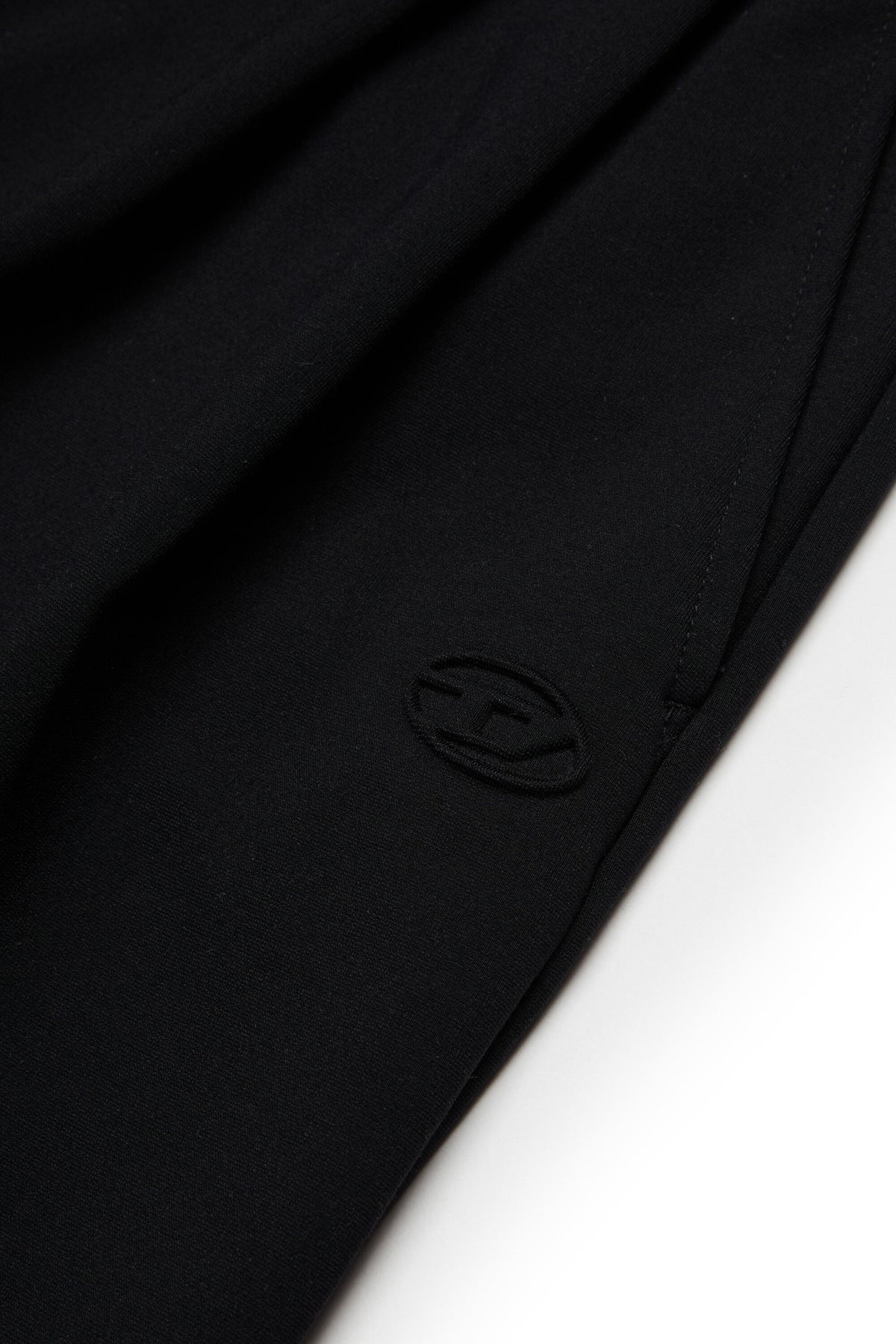 Short formel avec logo et pinces