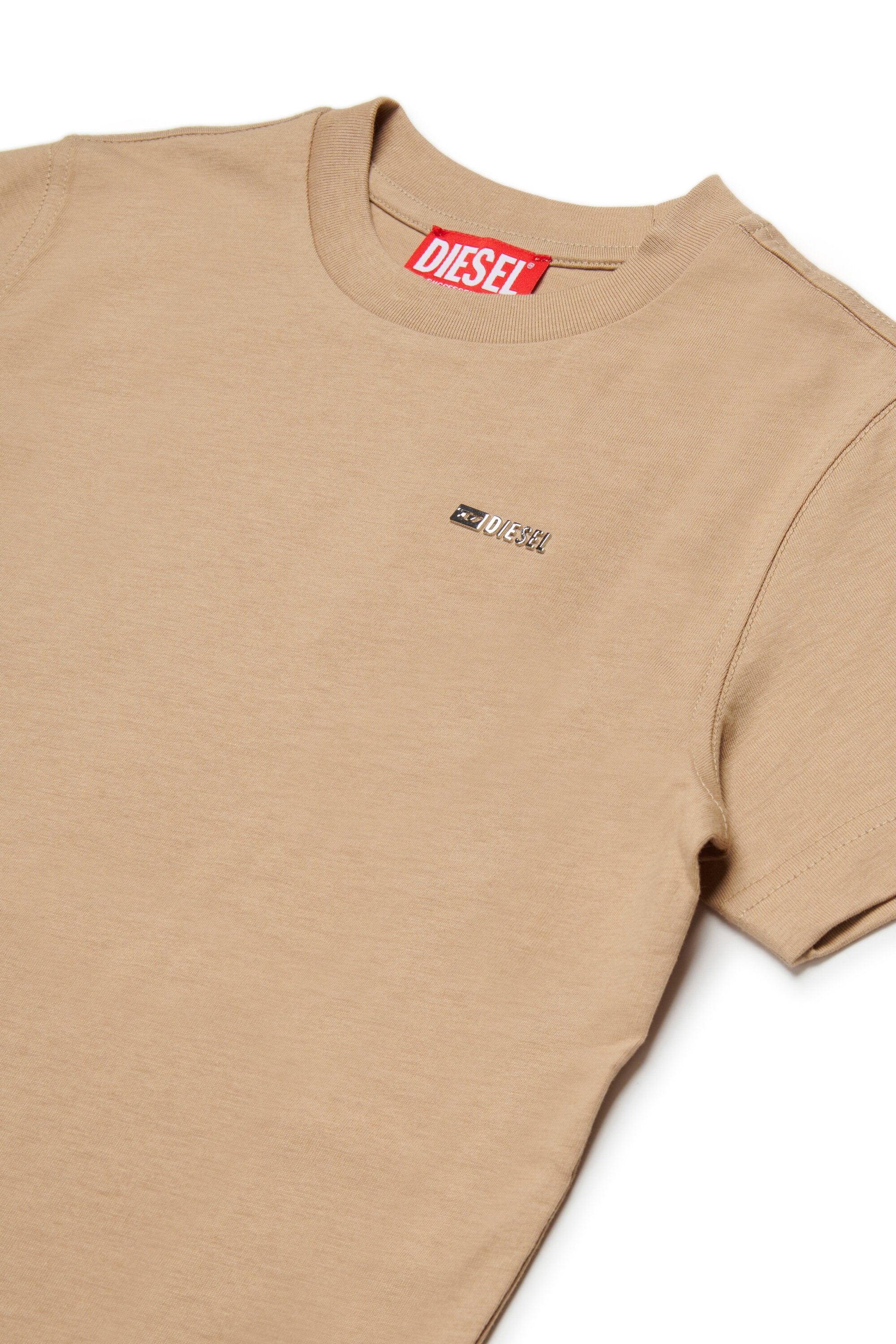 Camiseta con logo
