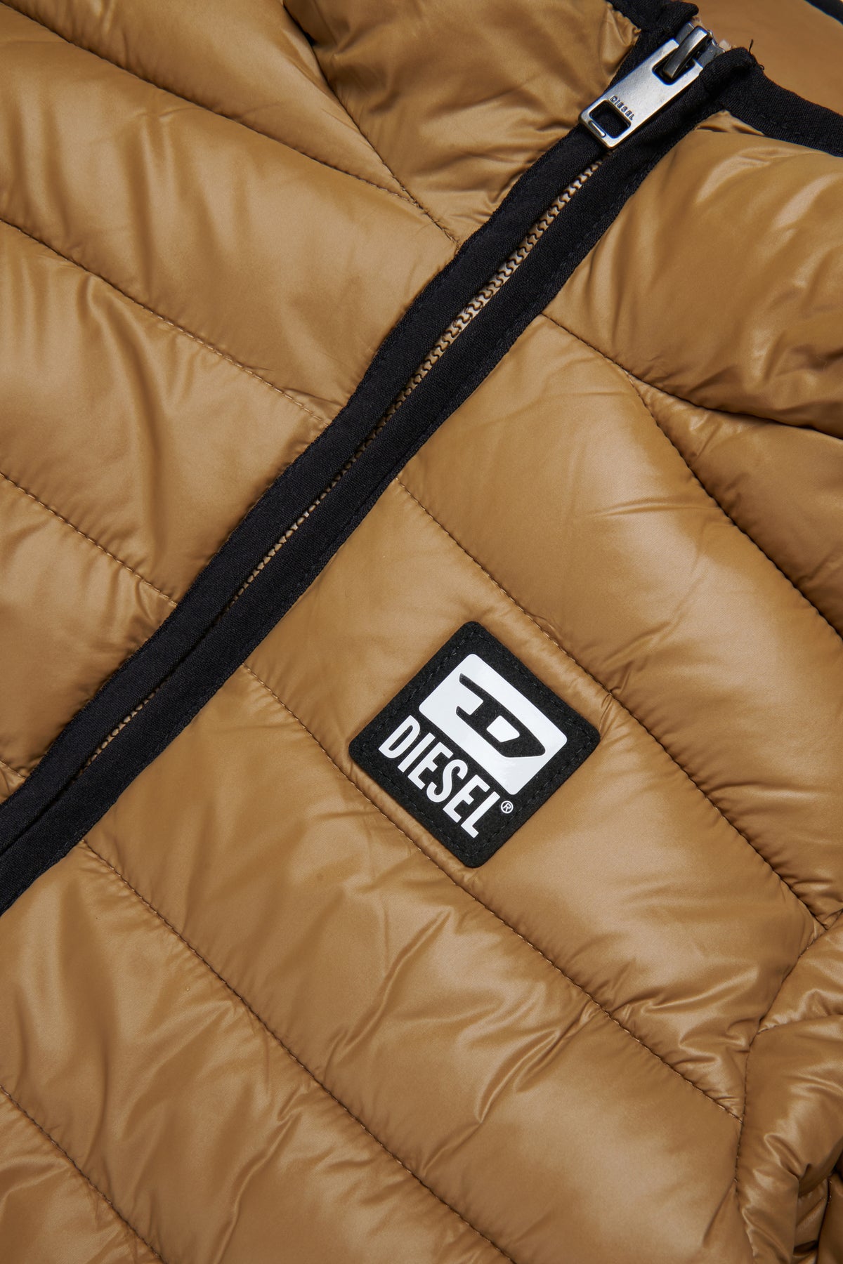 Chaqueta acolchada con capucha