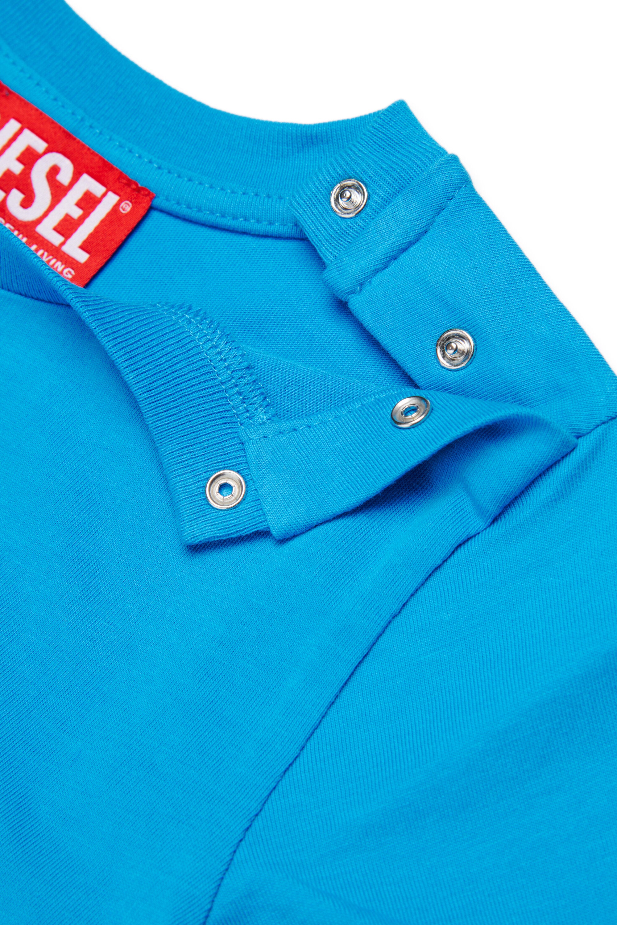 Camiseta con logo
