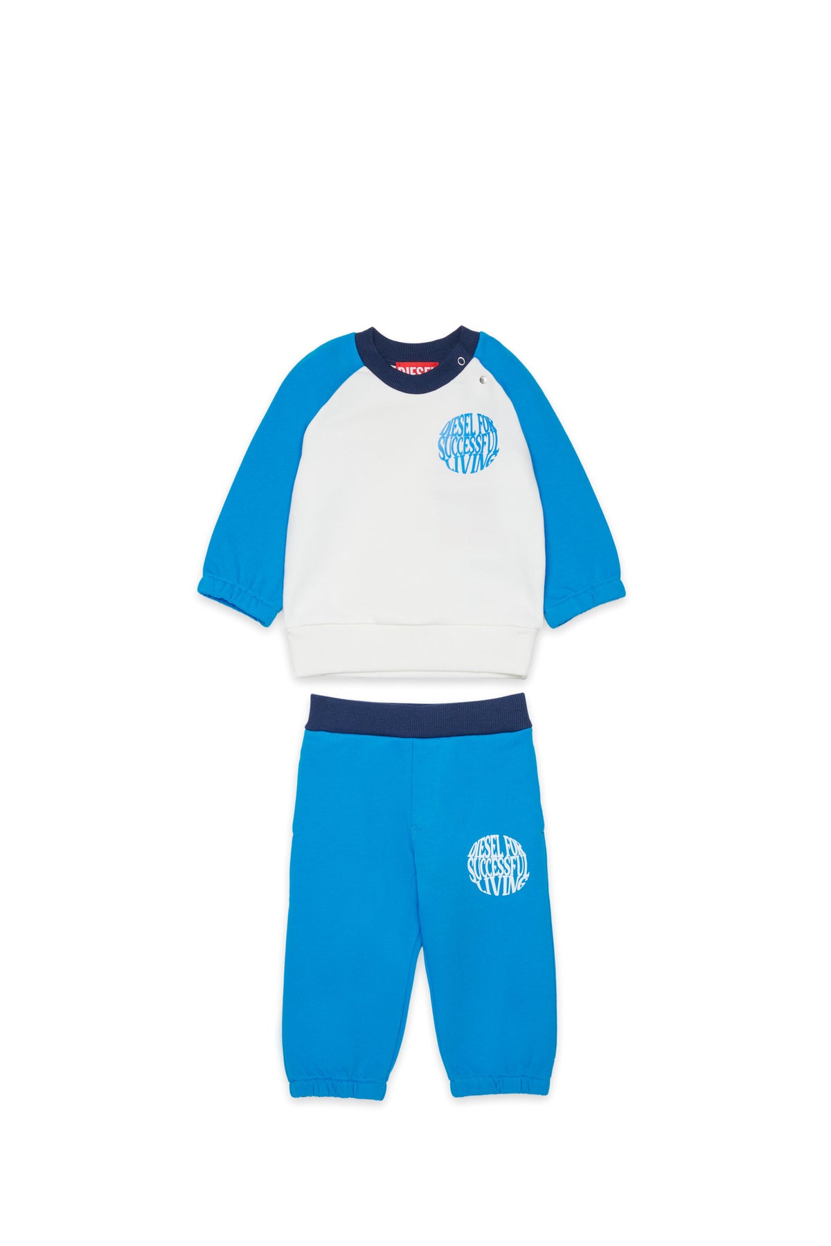 Combinaison de sport avec logo