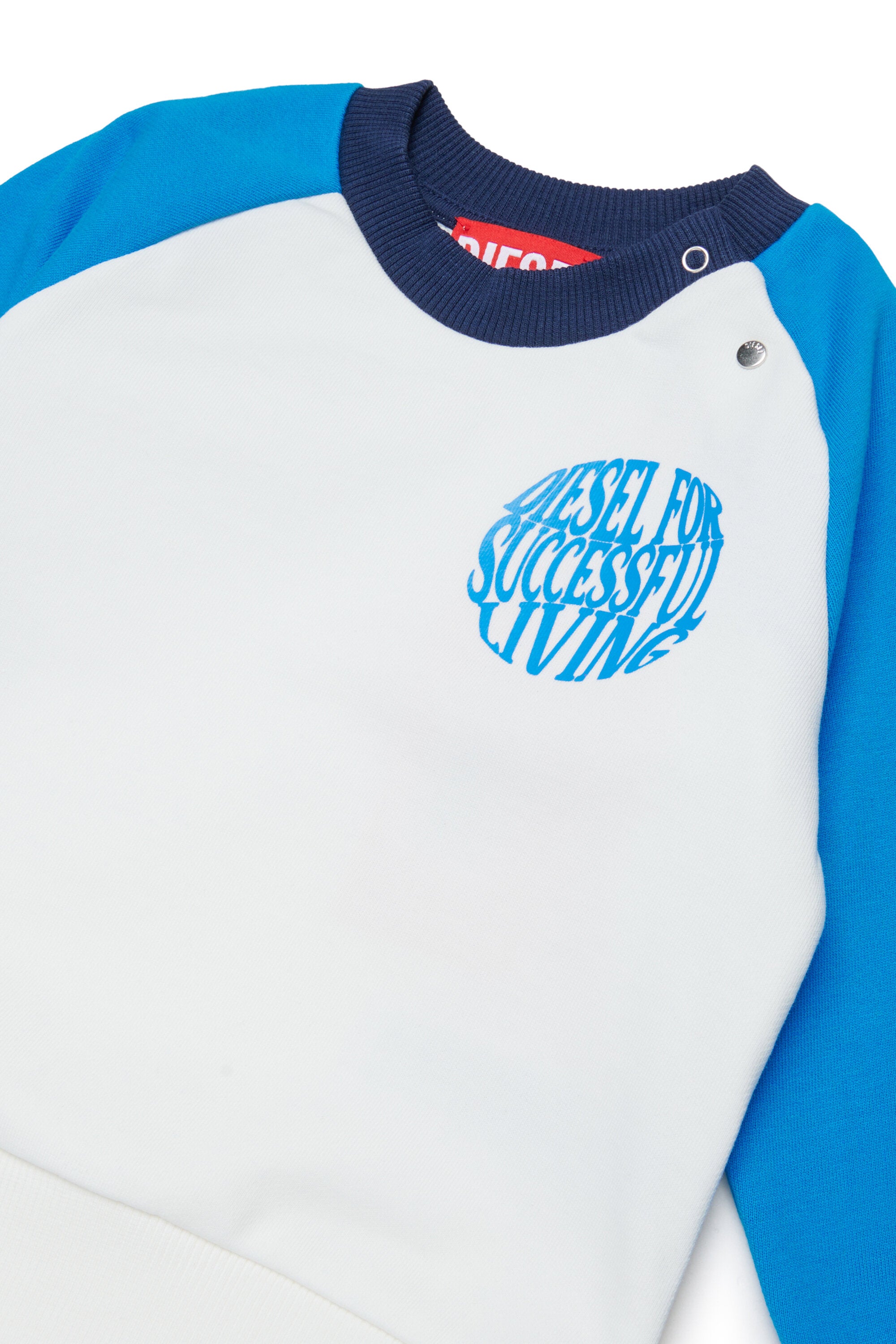 Combinaison de sport avec logo
