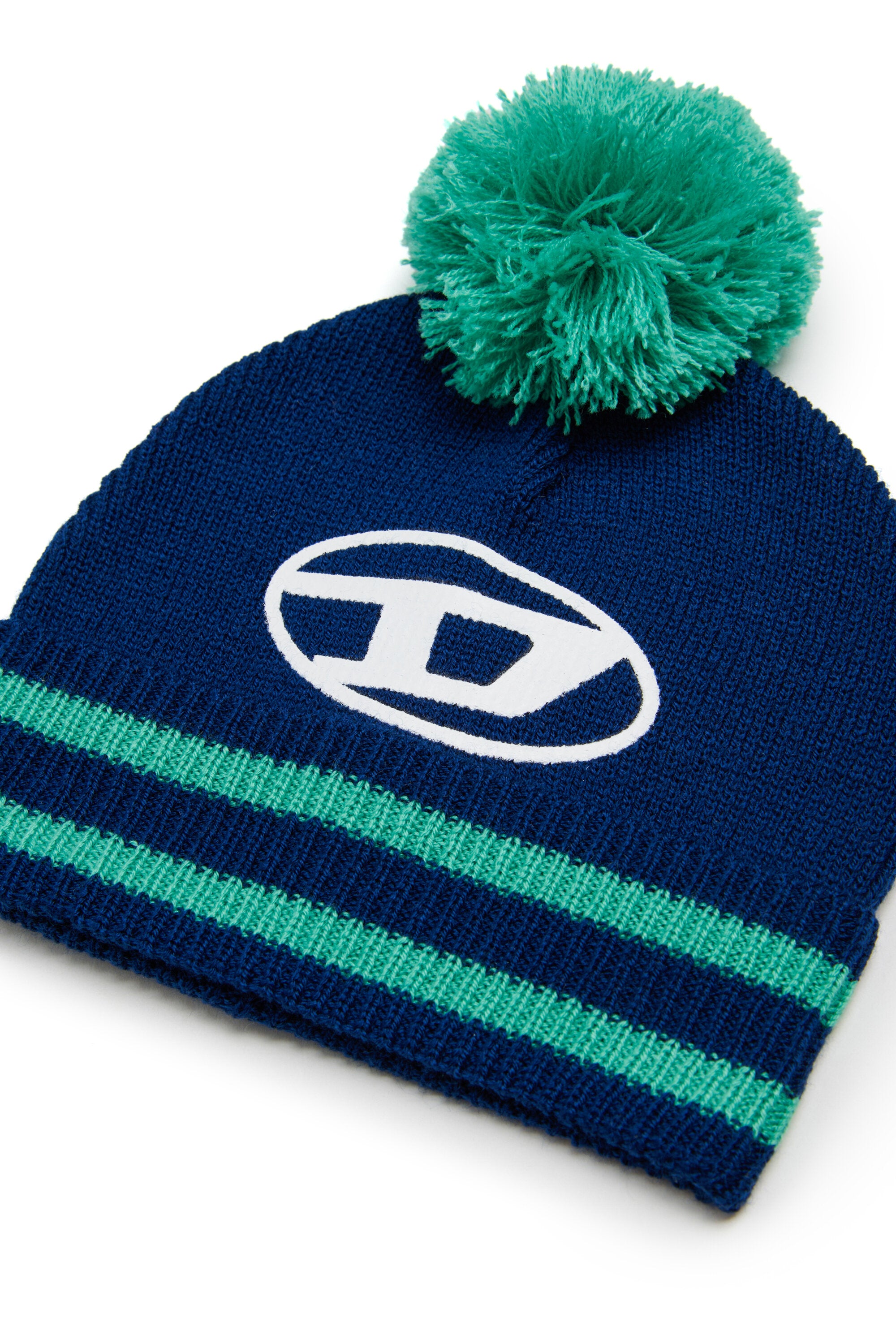 Gorro con pompón y logo