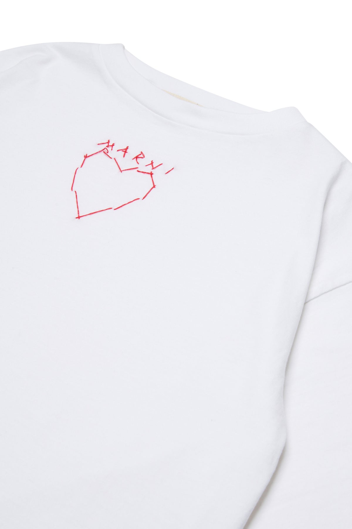 T-shirt avec broderie cœur sur le devant