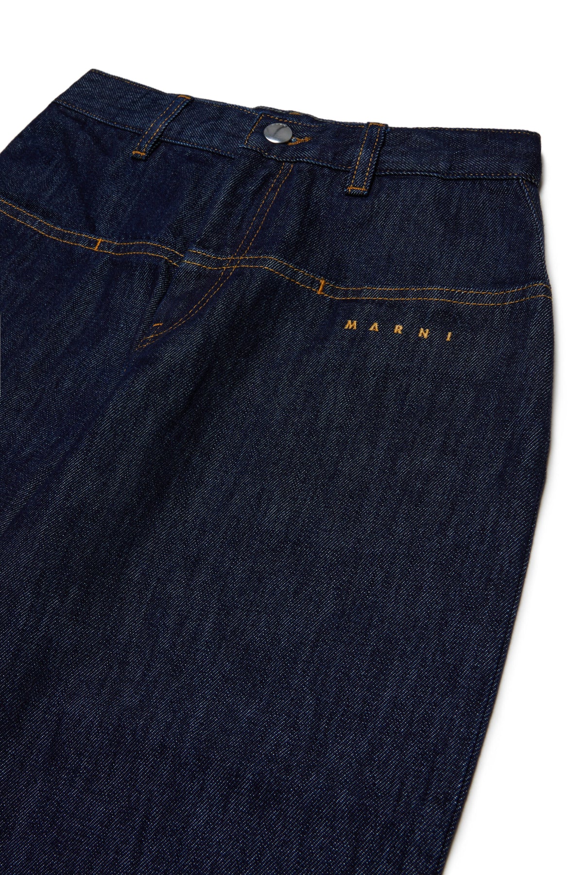 Jeans de corte relajado en denim oscuro