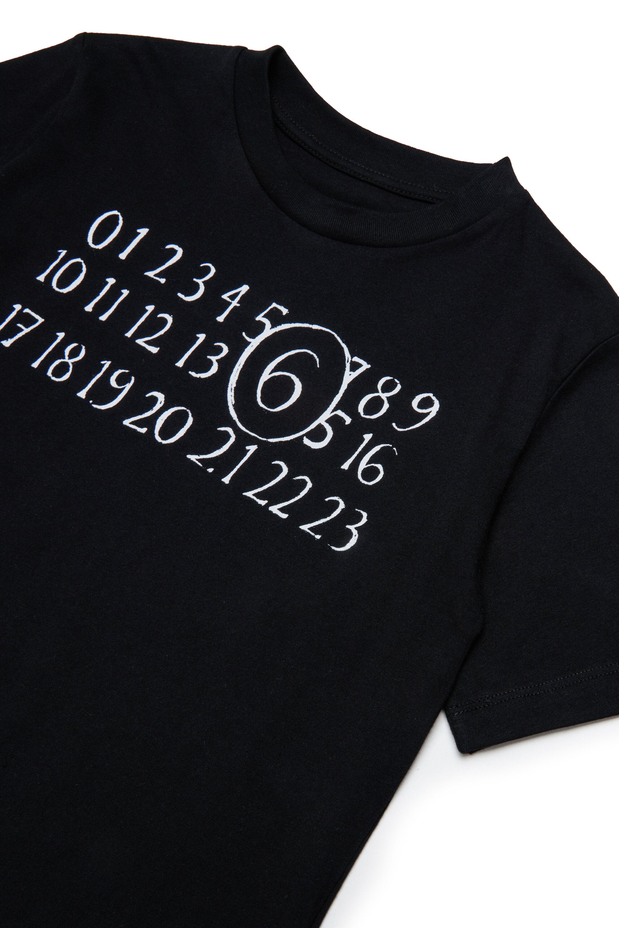 Camiseta con logo en el pecho