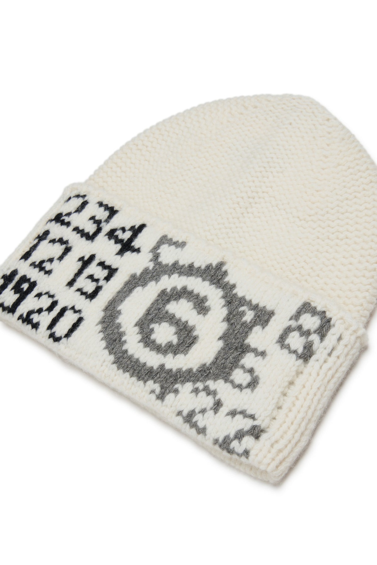 Cap with numeric logo