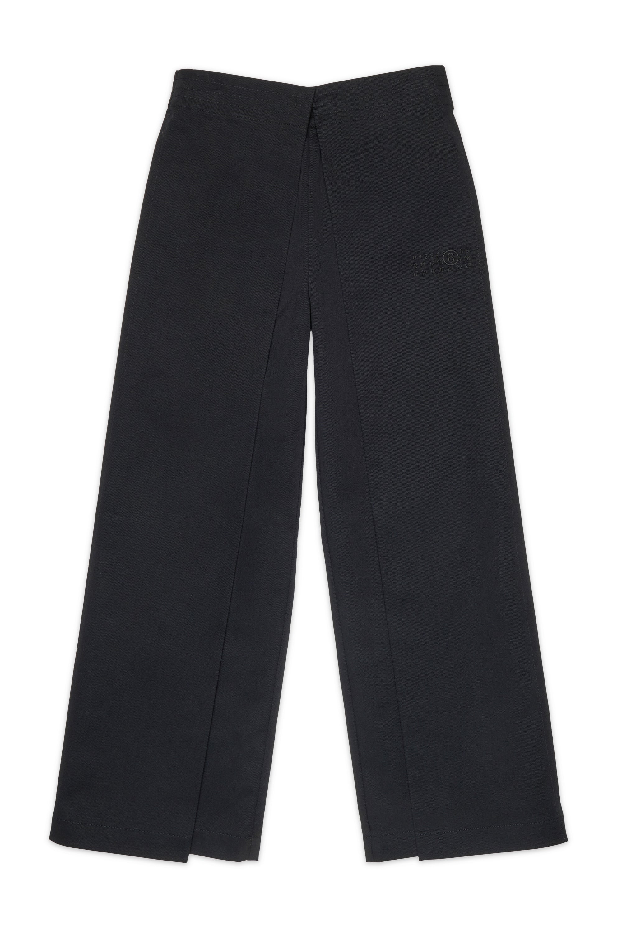 Pantalones con logotipo numérico