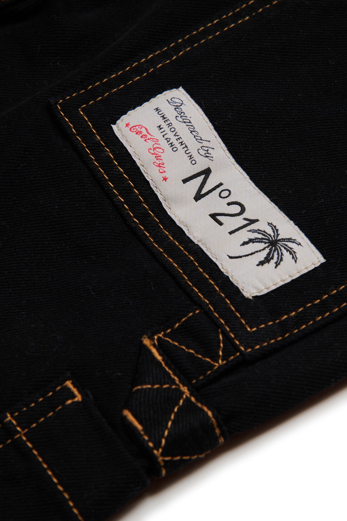 Logo shorts with cargo pockets